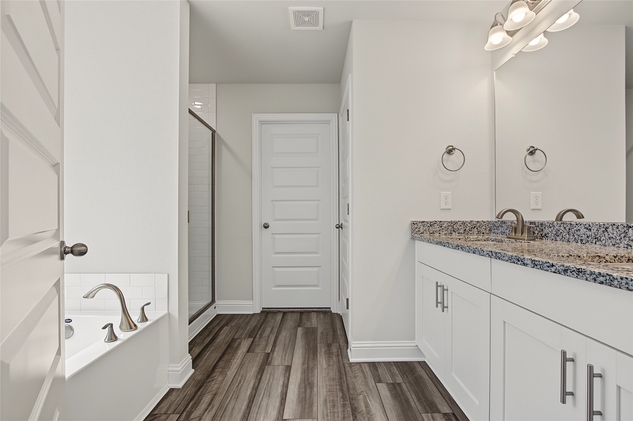 10 Gemstone Court Property Photo 22