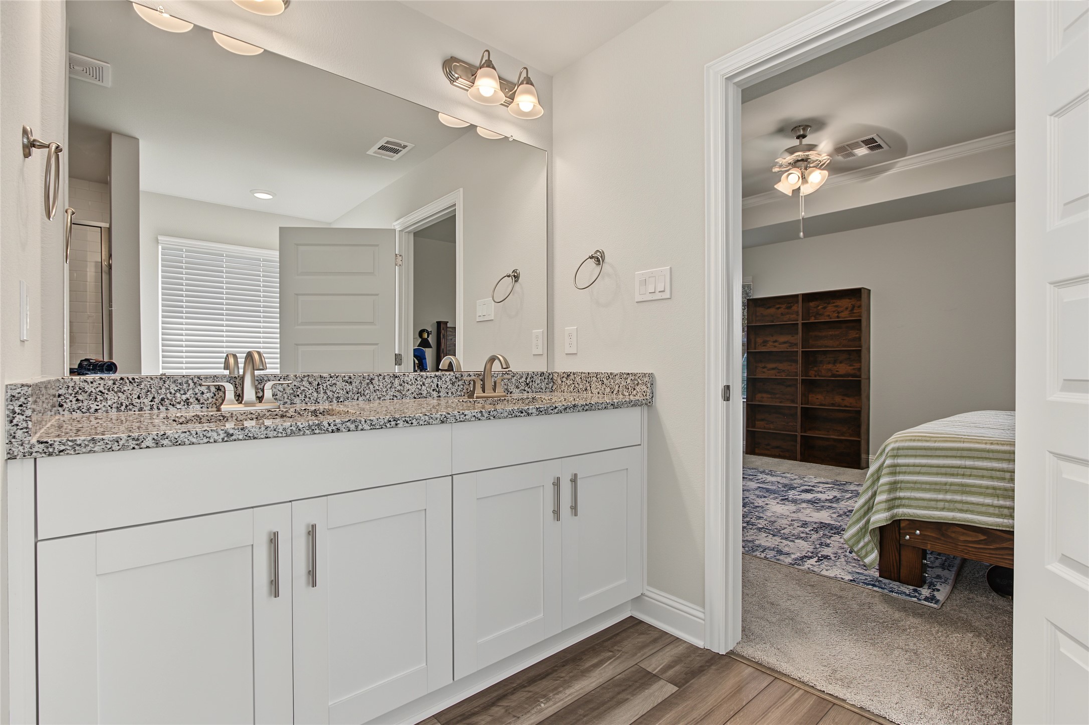 10 Gemstone Court Property Photo 23