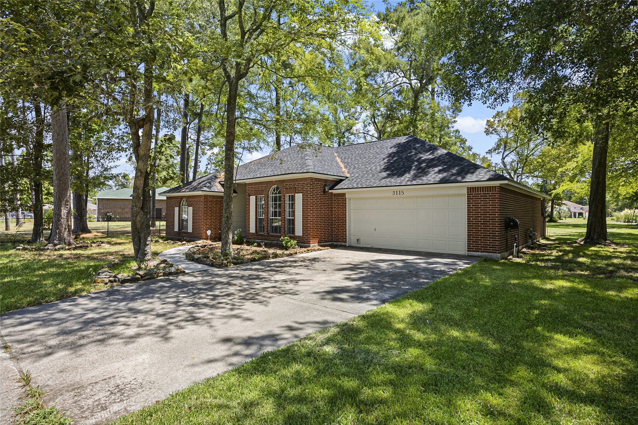 3115 Lake Breeze Lane Property Photo 1