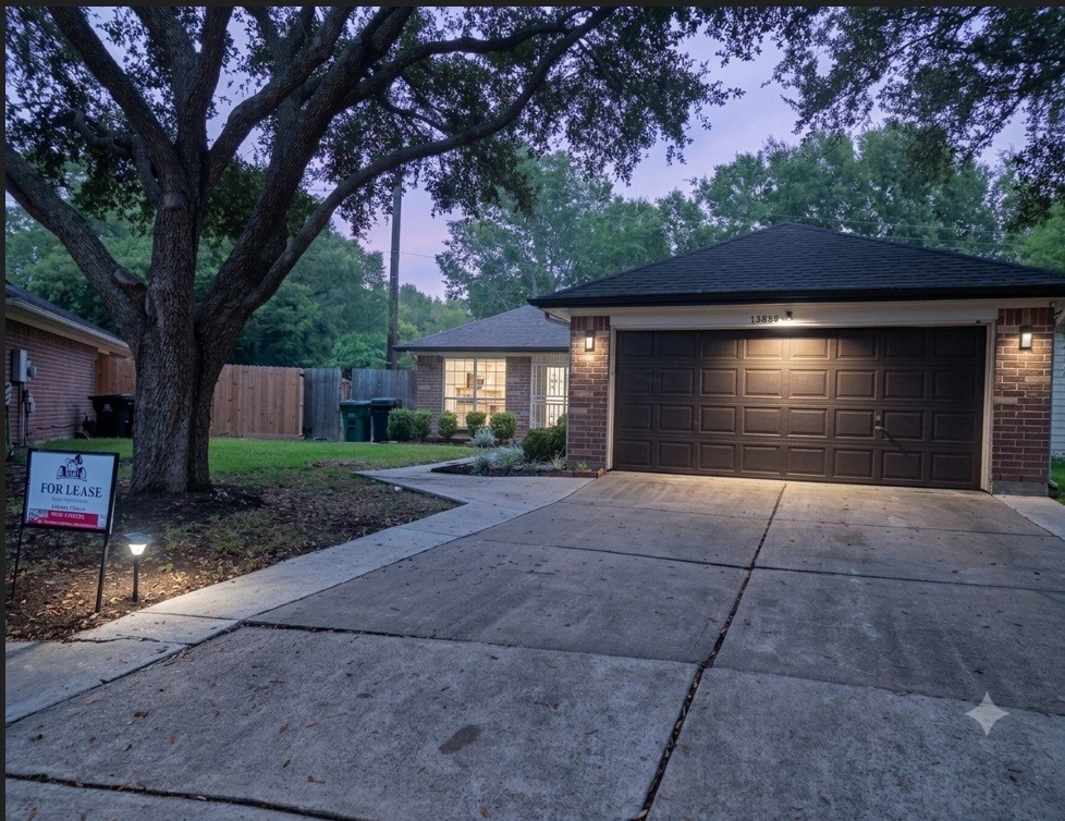 12803 Glentide Circle Property Photo 2