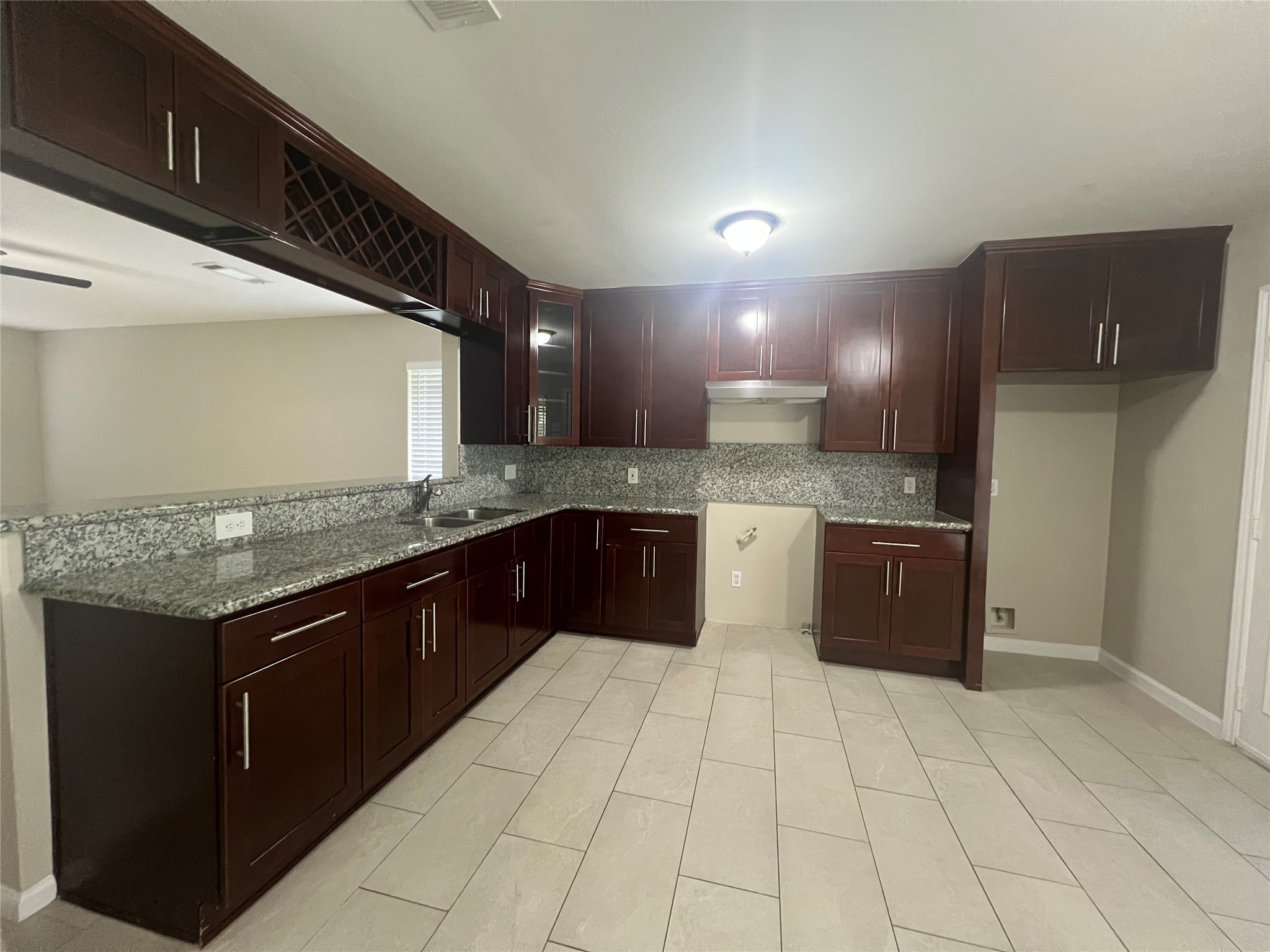 12803 Glentide Circle Property Photo 5