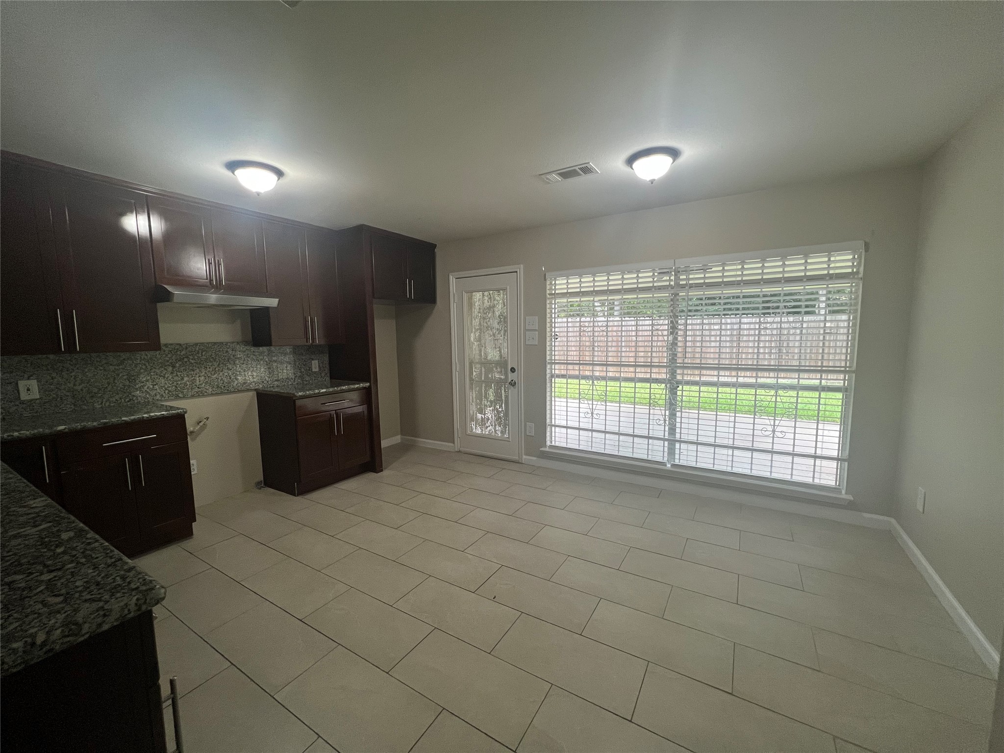 12803 Glentide Circle Property Photo 6