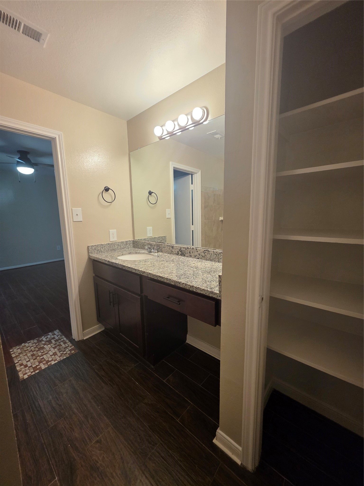 12803 Glentide Circle Property Photo 10
