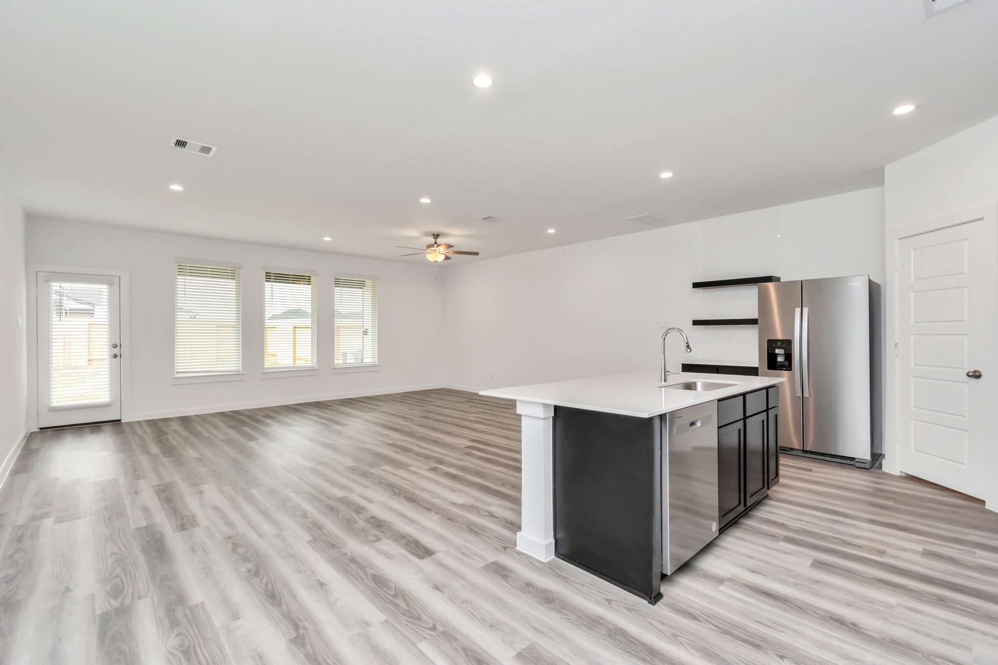 12312 Maria Heights Property Photo 6