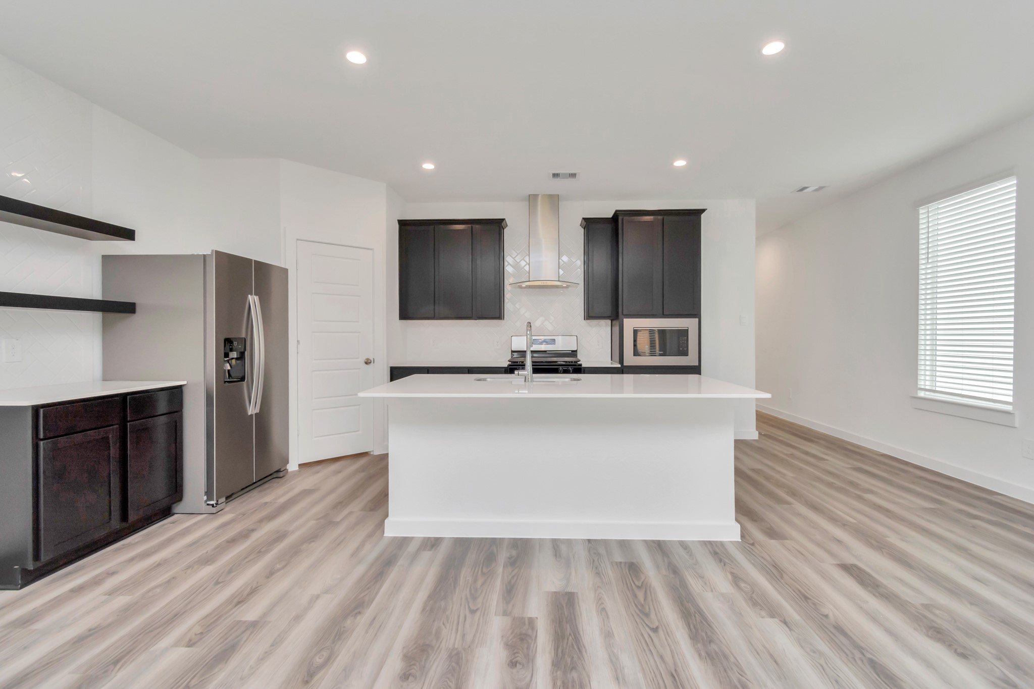 12312 Maria Heights Property Photo 10
