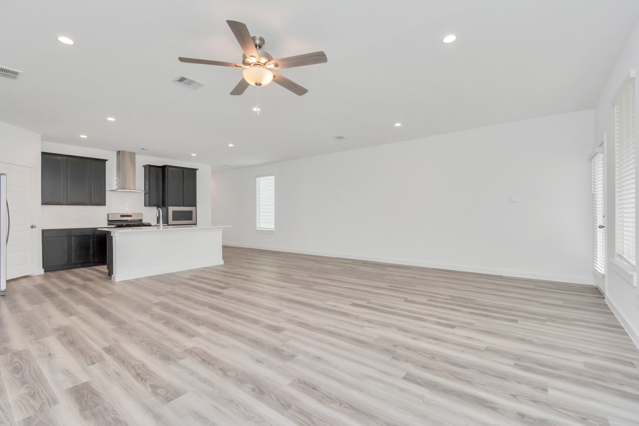 12312 Maria Heights Property Photo 13