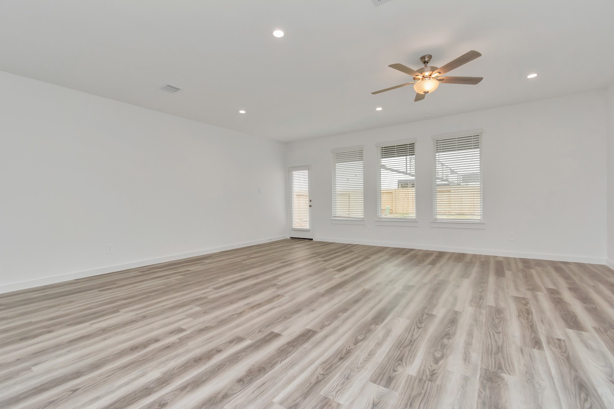 12312 Maria Heights Property Photo 14