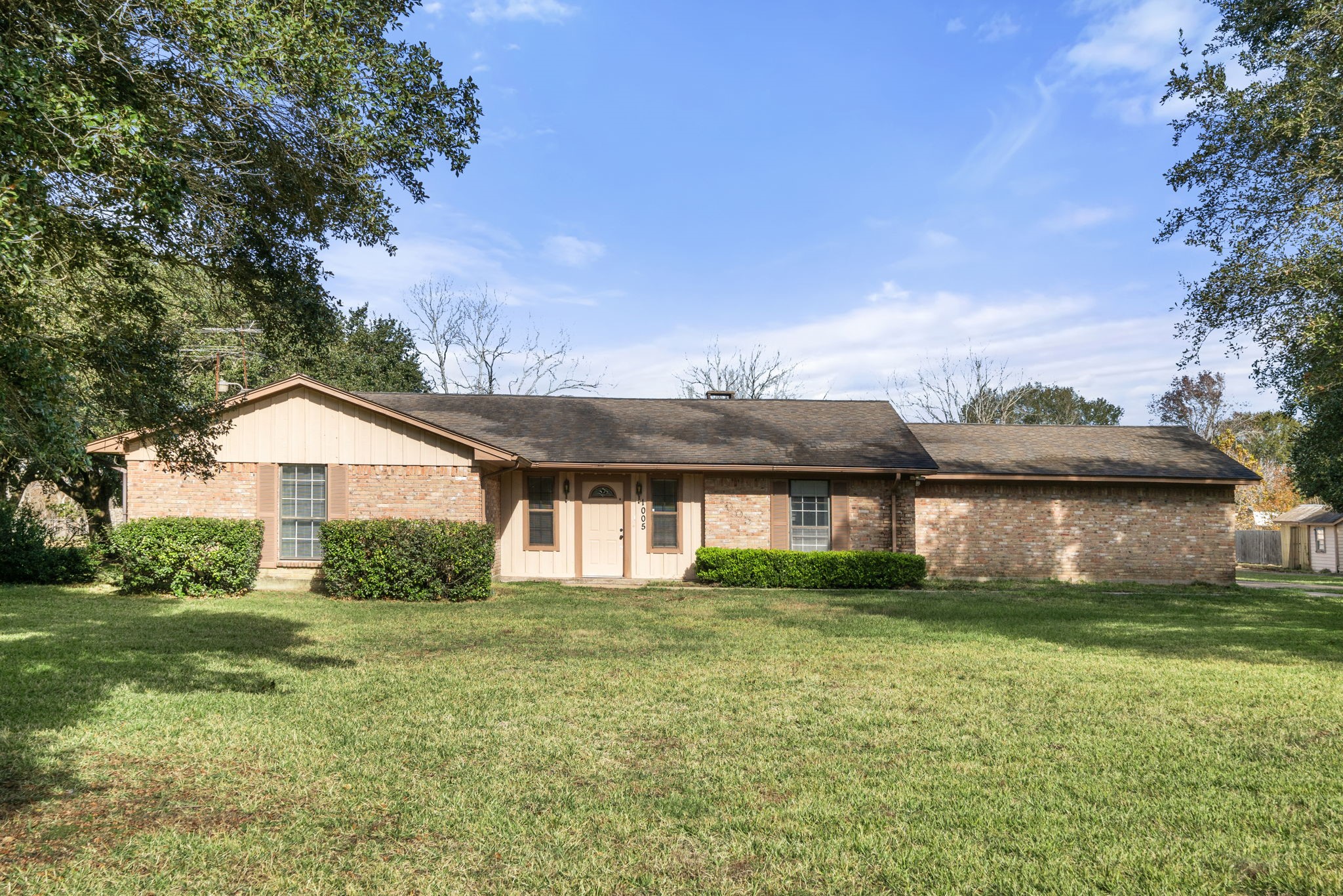 1005 Redberry Hill Road Property Photo 1