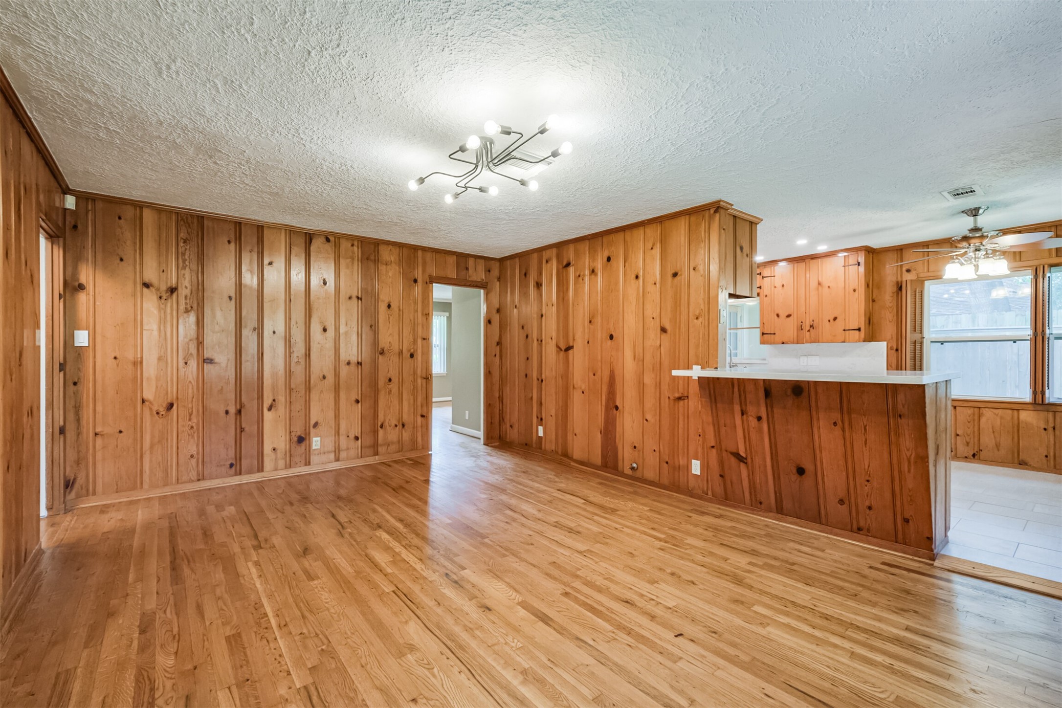 5450 Stillbrooke Drive Property Photo 7