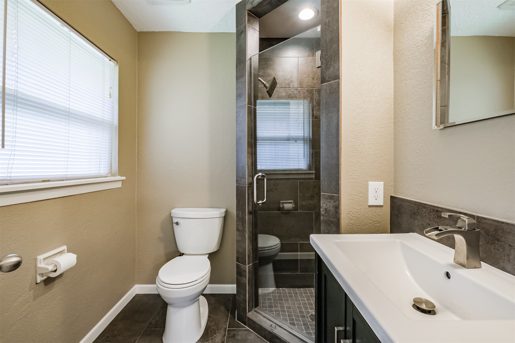 5450 Stillbrooke Drive Property Photo 11