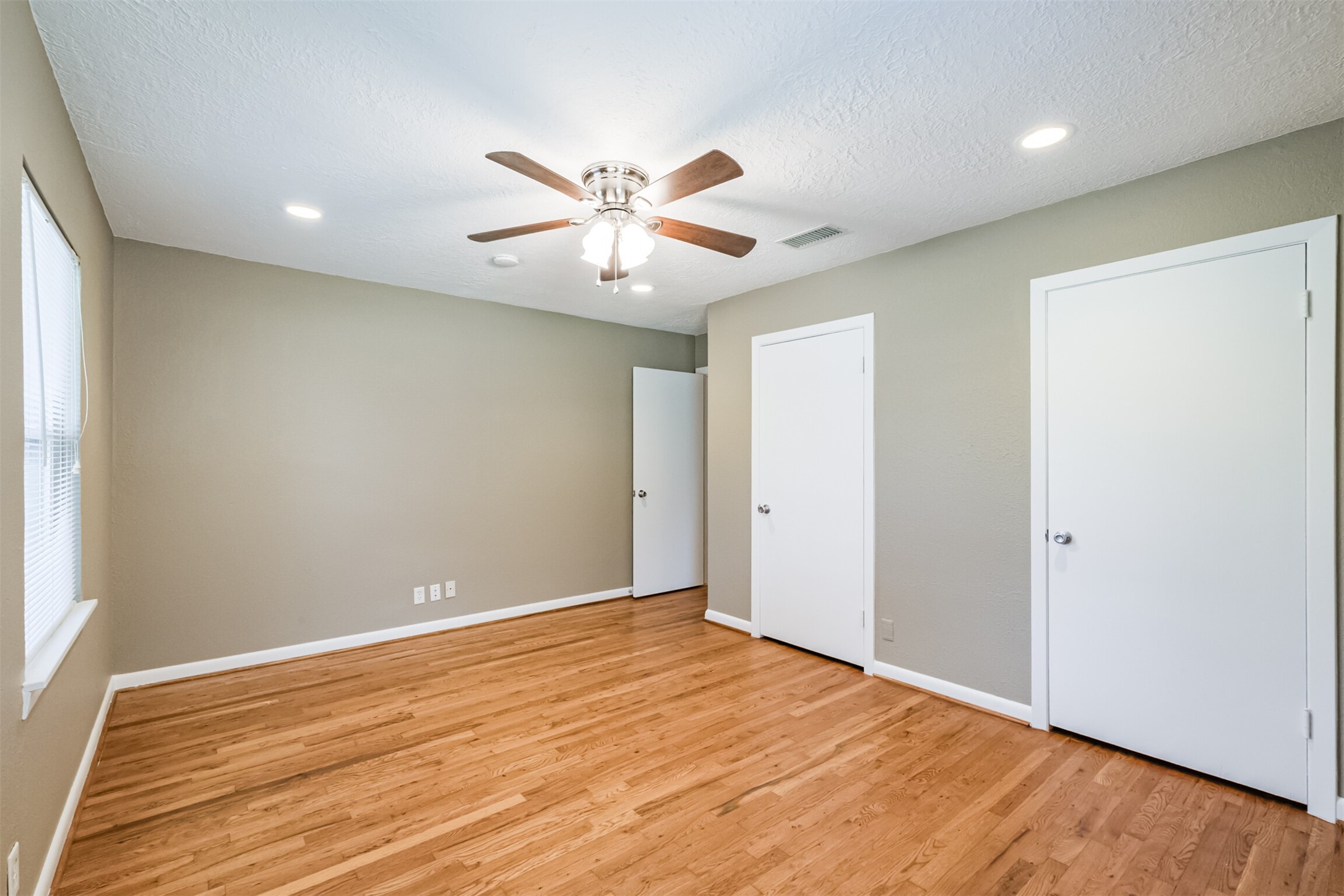 5450 Stillbrooke Drive Property Photo 12