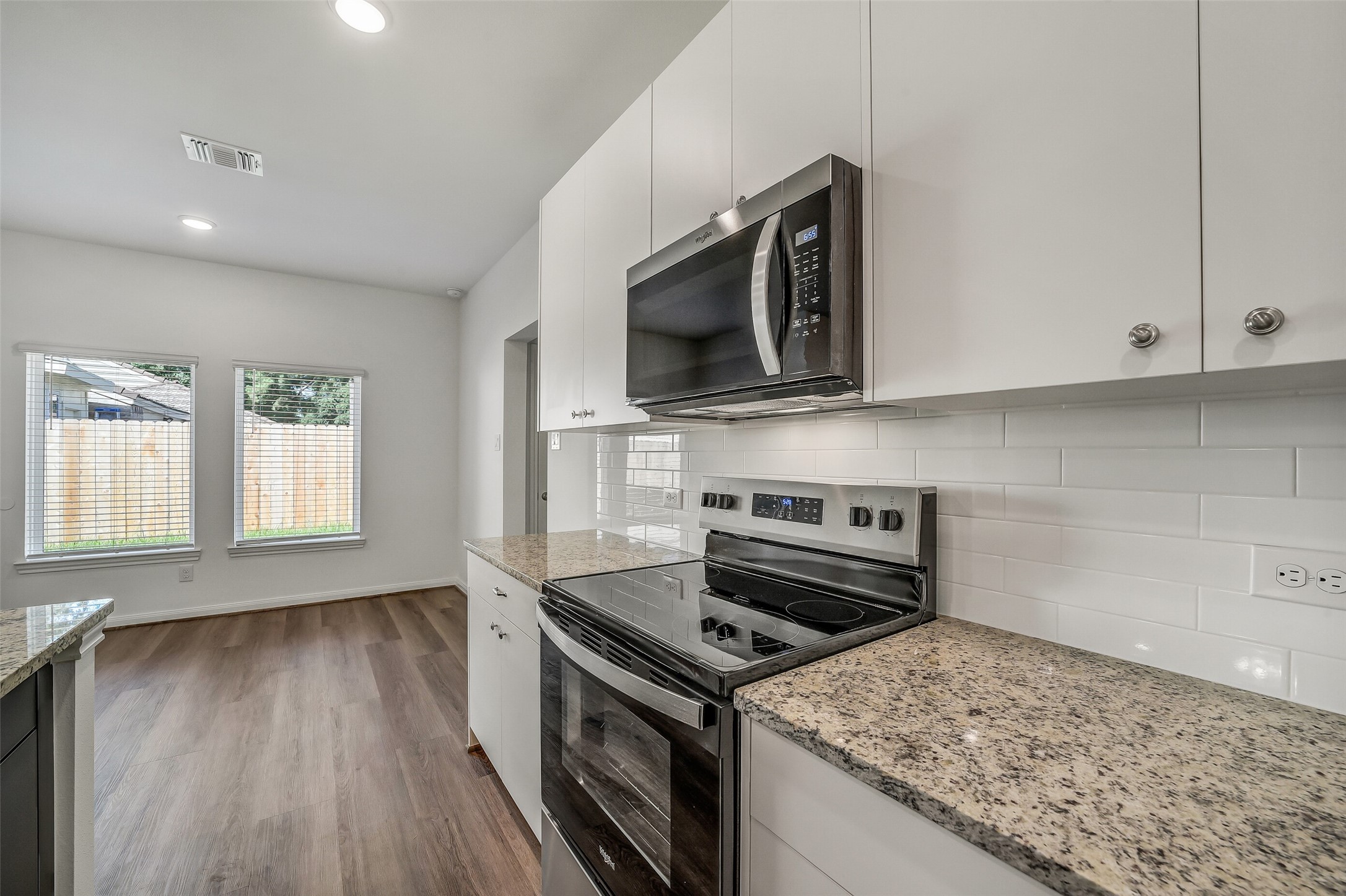 11931 Pondwood Drive Property Photo 8