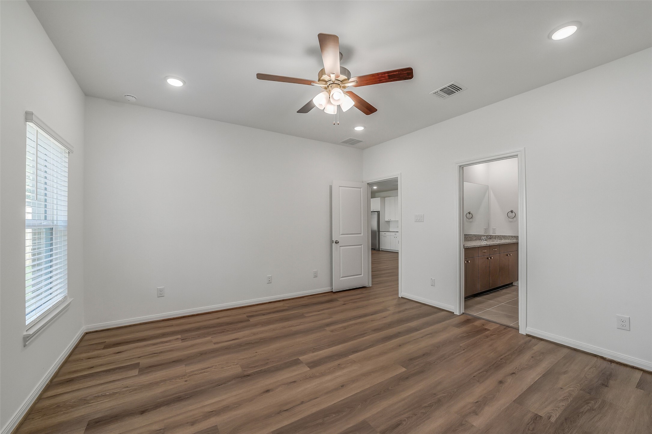 11931 Pondwood Drive Property Photo 13