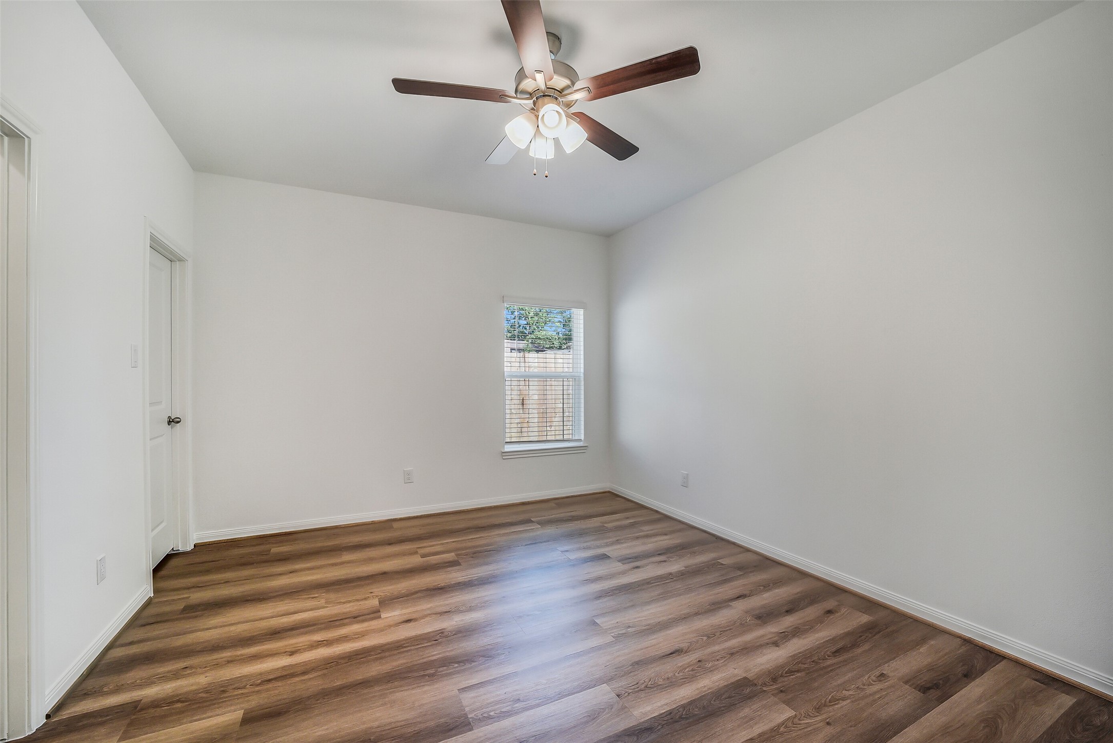 11931 Pondwood Drive Property Photo 16