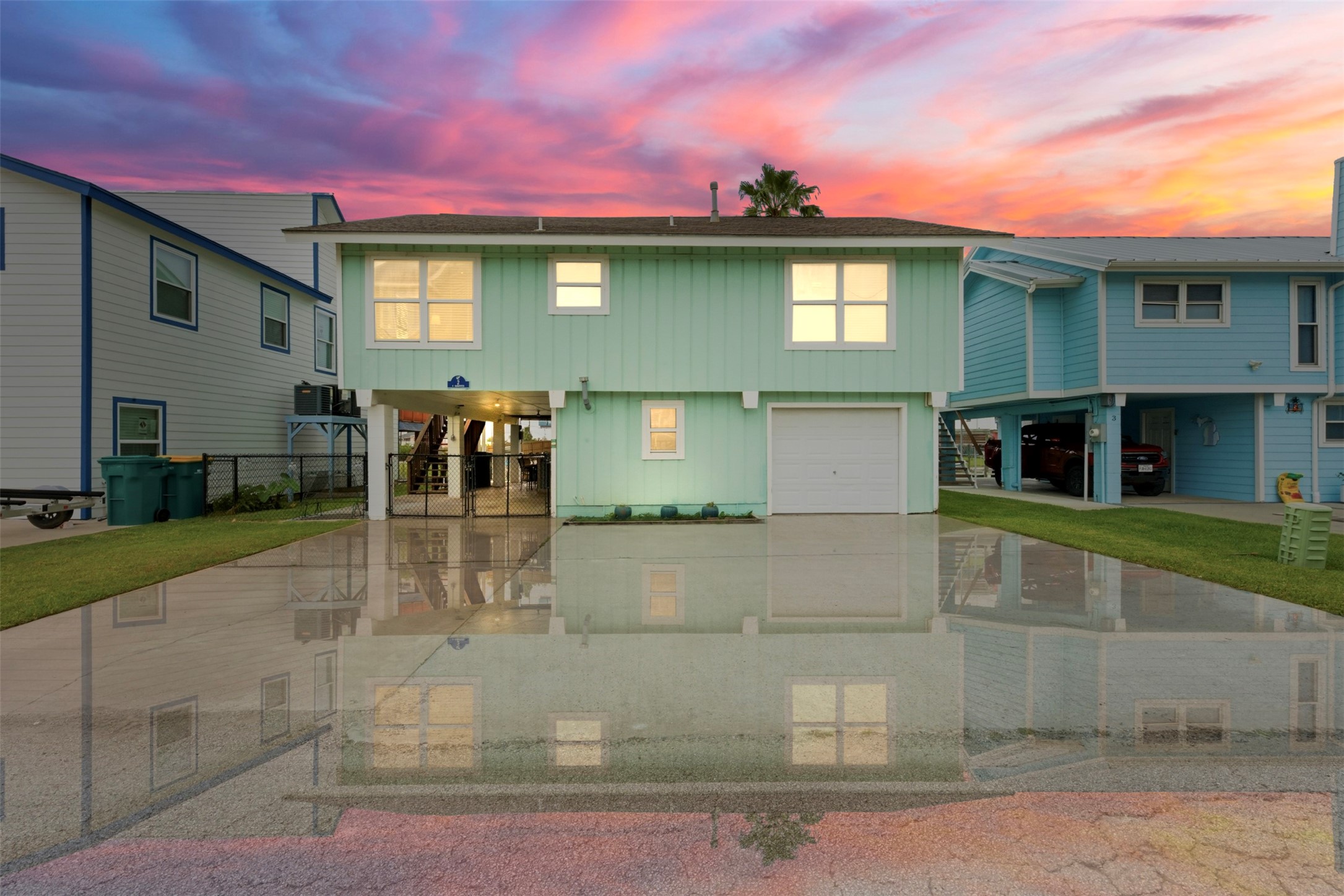 2 S Sandpiper Street Property Photo 1