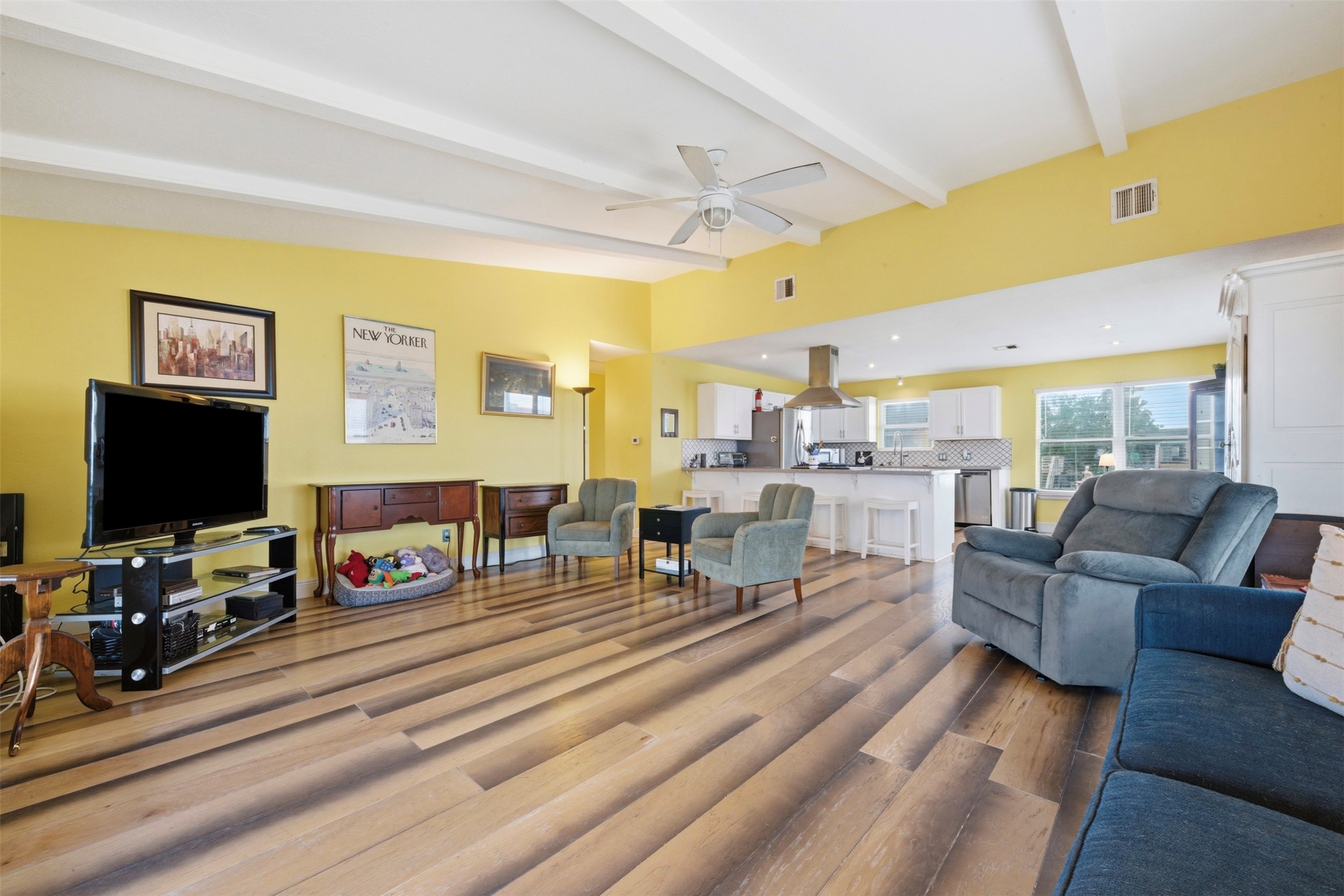 2 S Sandpiper Street Property Photo 6