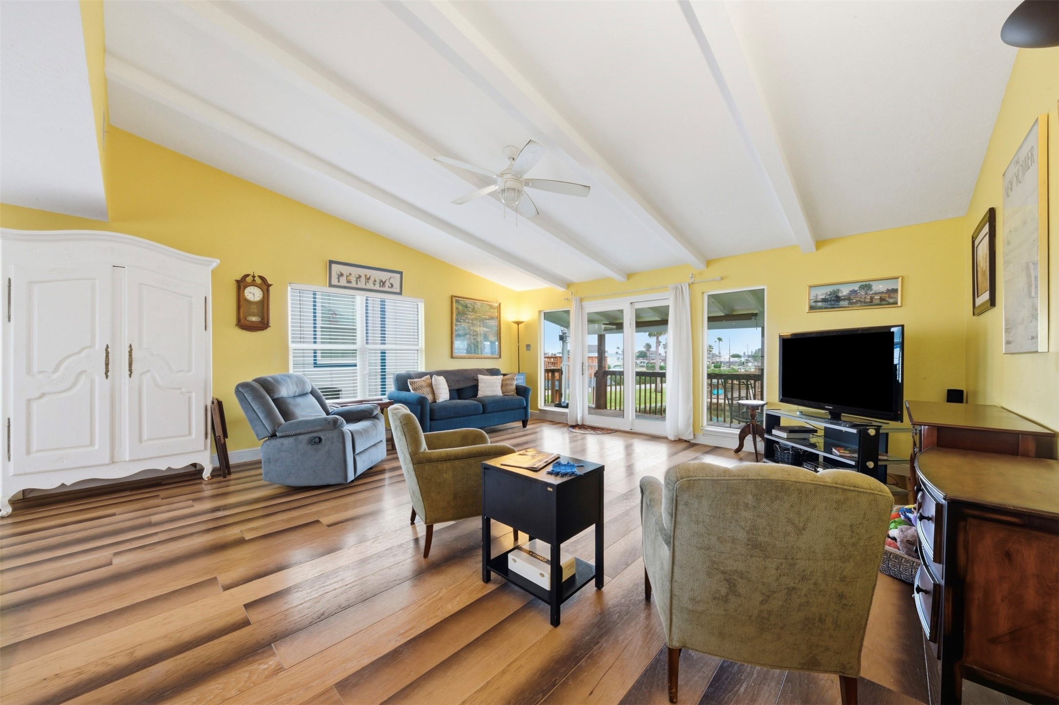 2 S Sandpiper Street Property Photo 7