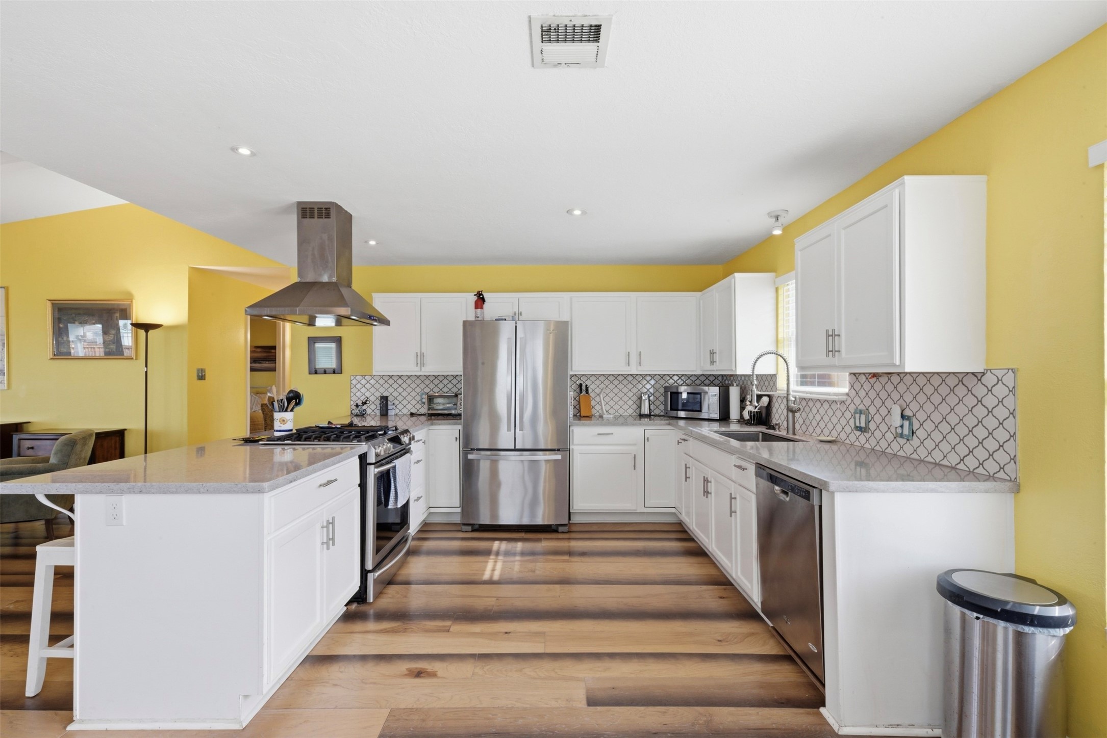 2 S Sandpiper Street Property Photo 11