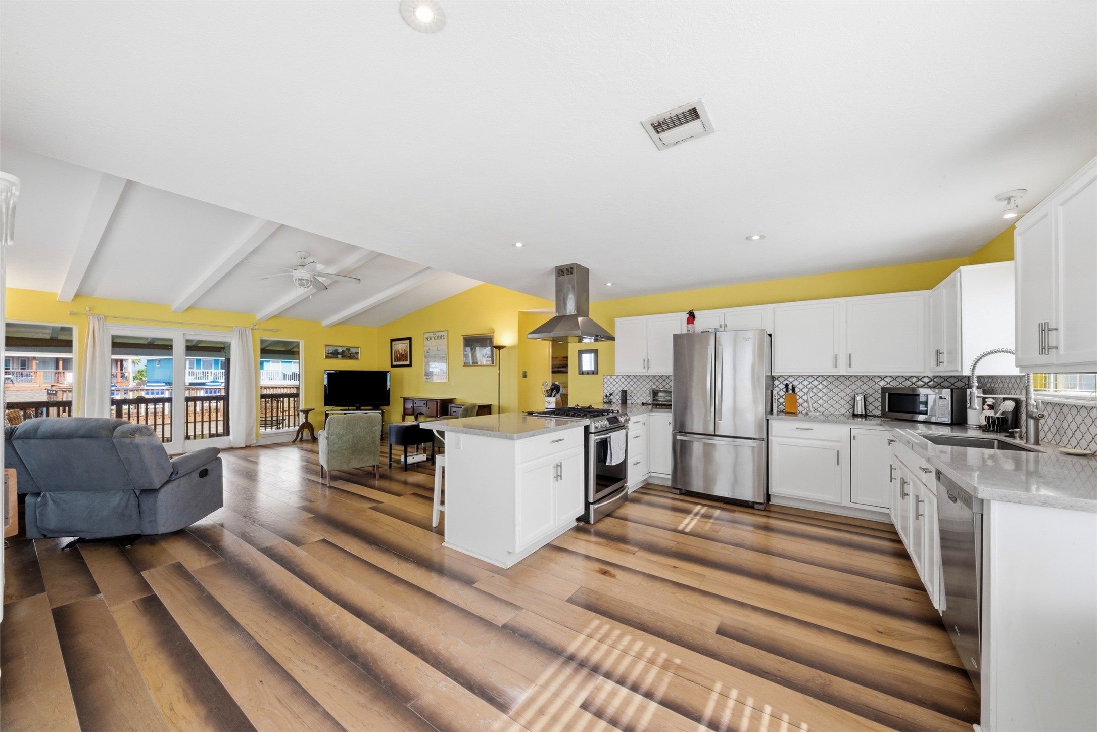 2 S Sandpiper Street Property Photo 14