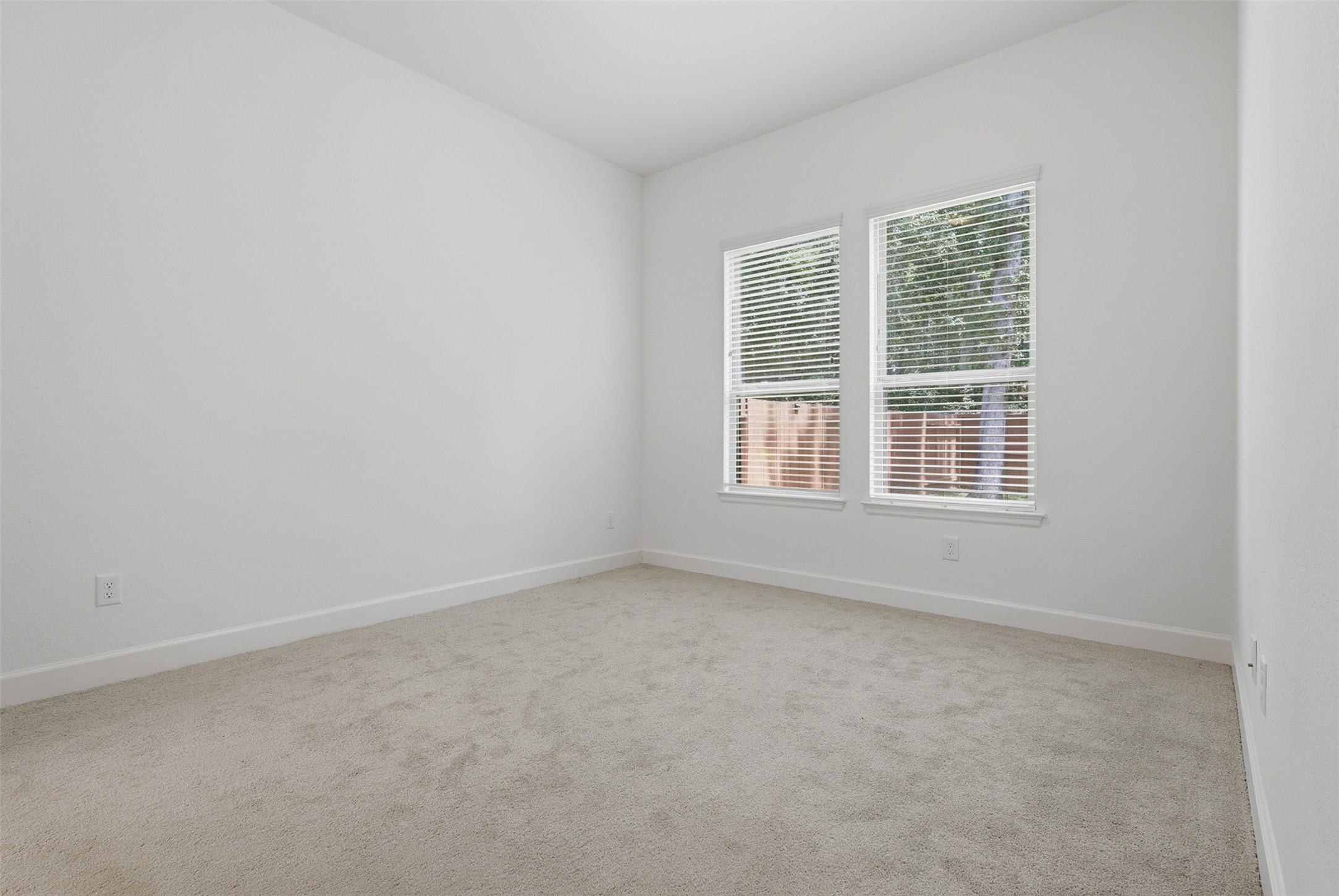 465 Glacier Pass Property Photo 10