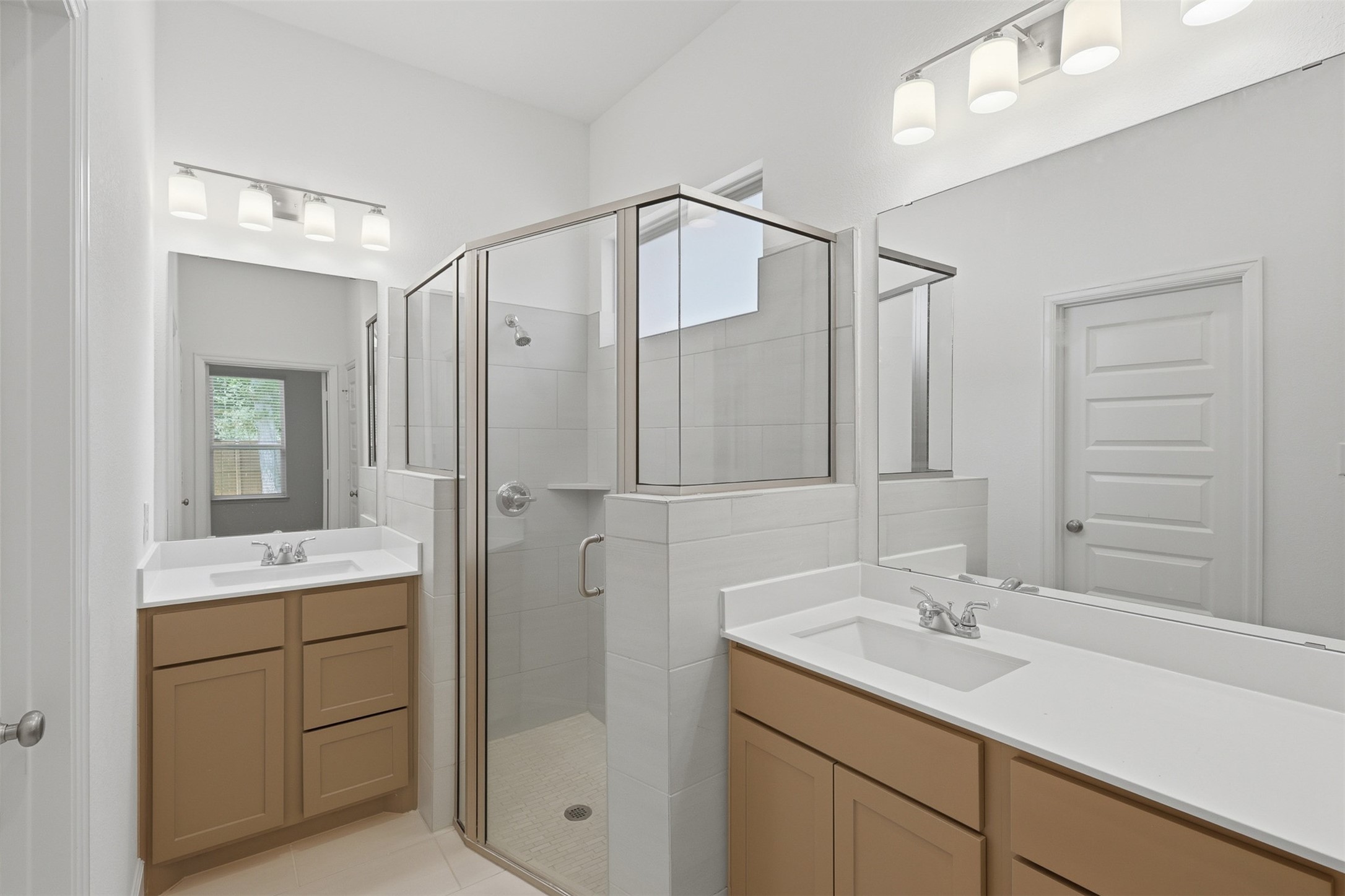 465 Glacier Pass Property Photo 12