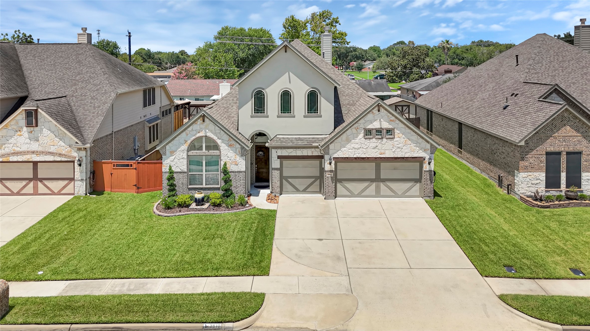 3810 White Wing Lane Property Photo 1