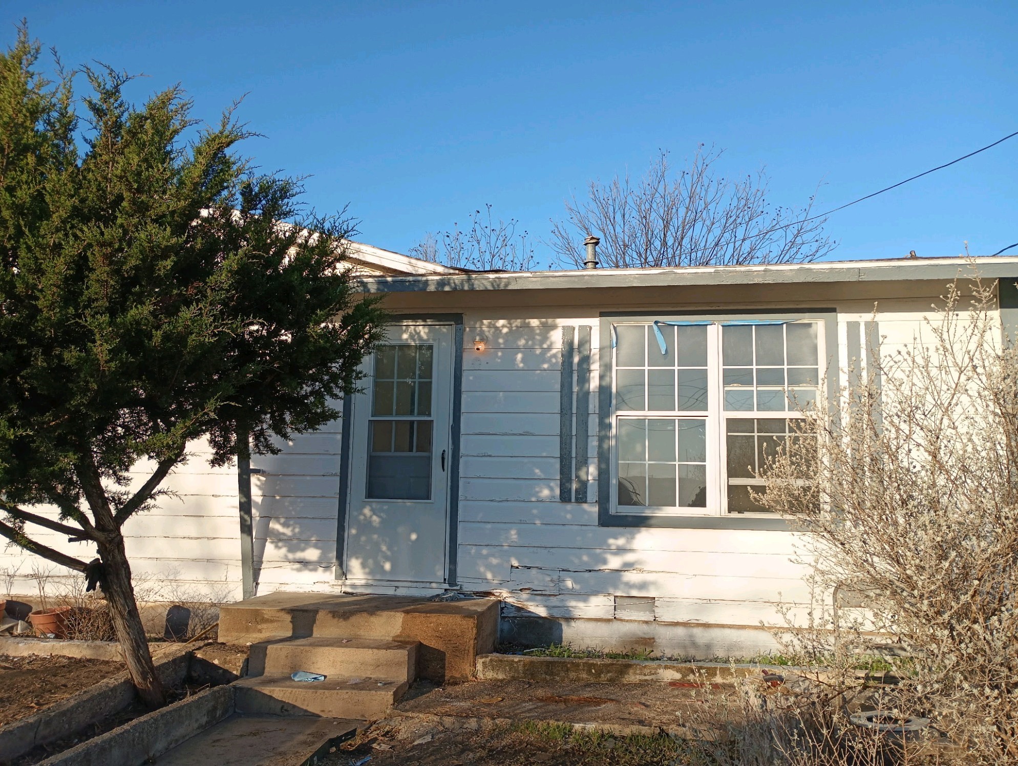 204 Rock Avenue Property Photo 1
