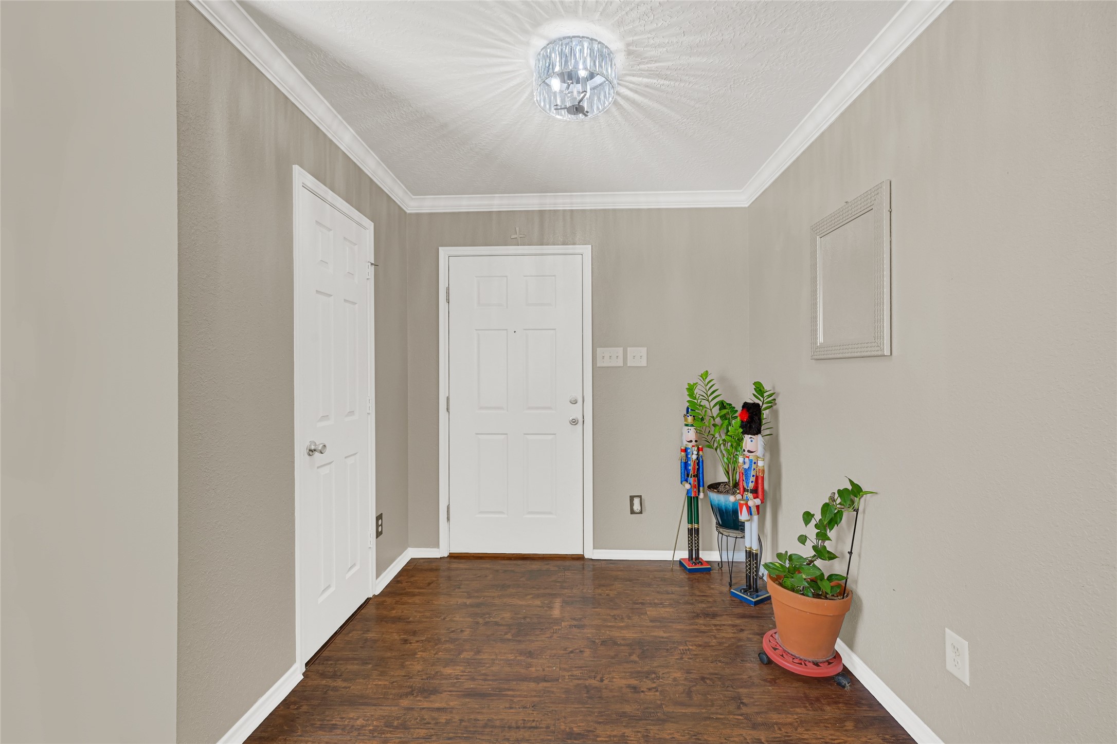 2911 Aspen Fair Trail Property Photo 5
