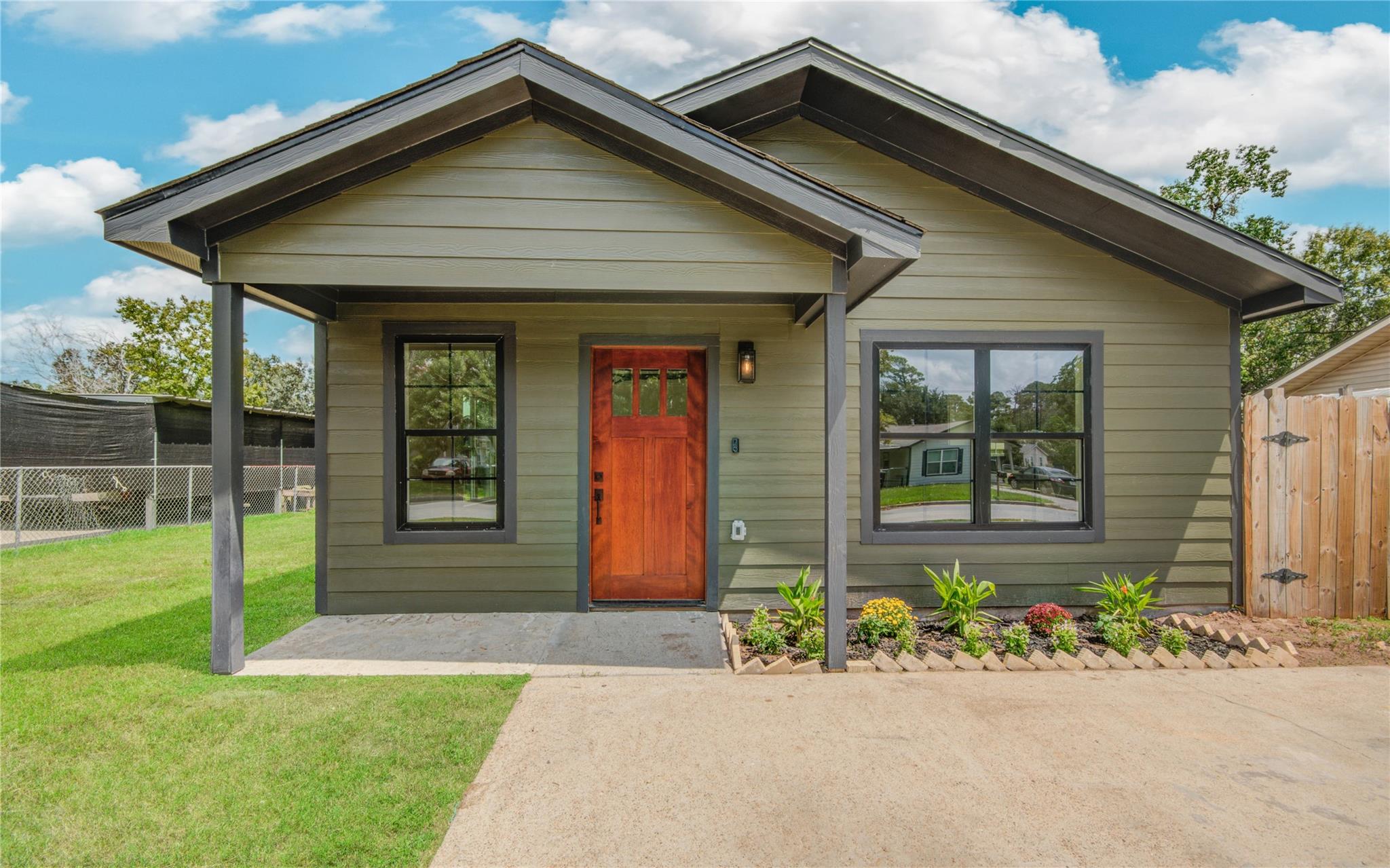 9822 Thorn Street, Houston Tx 77078 Property Photo 3