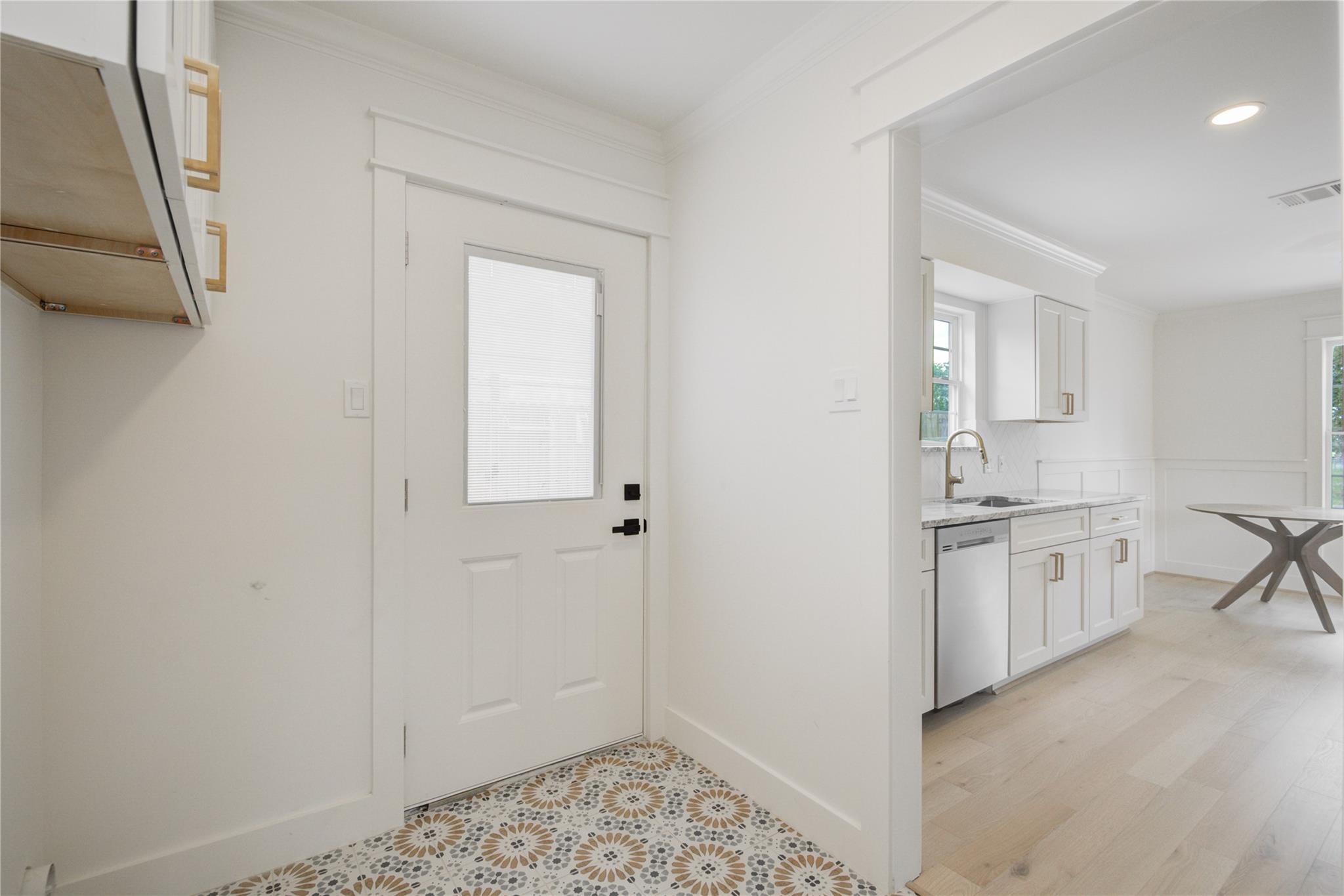 9822 Thorn Street, Houston Tx 77078 Property Photo 16