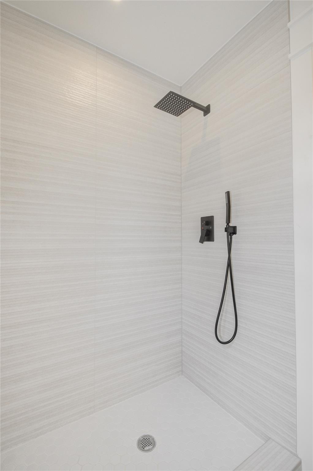 9822 Thorn Street, Houston Tx 77078 Property Photo 21