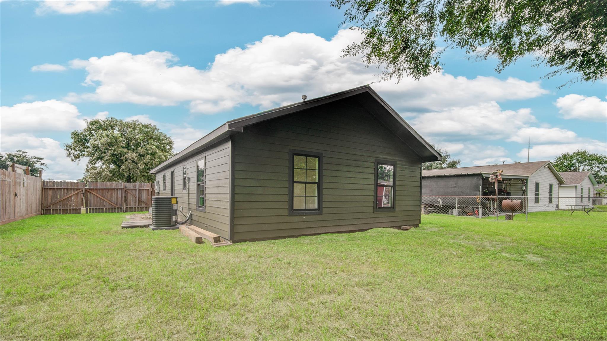9822 Thorn Street, Houston Tx 77078 Property Photo 32