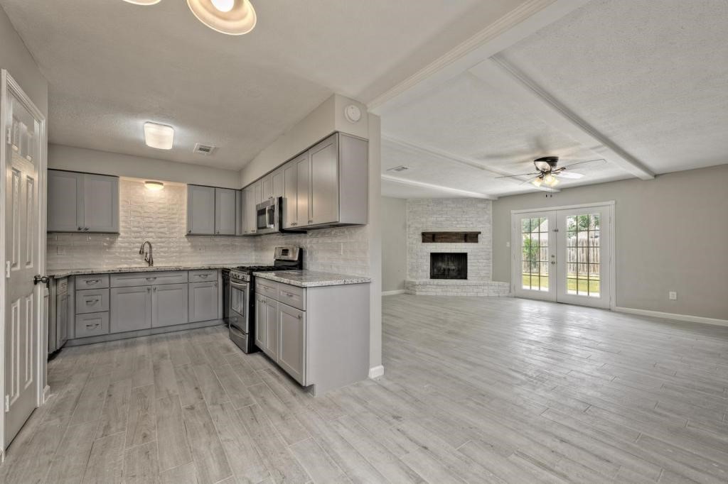 23906 Spring Towne Drive Property Photo 7