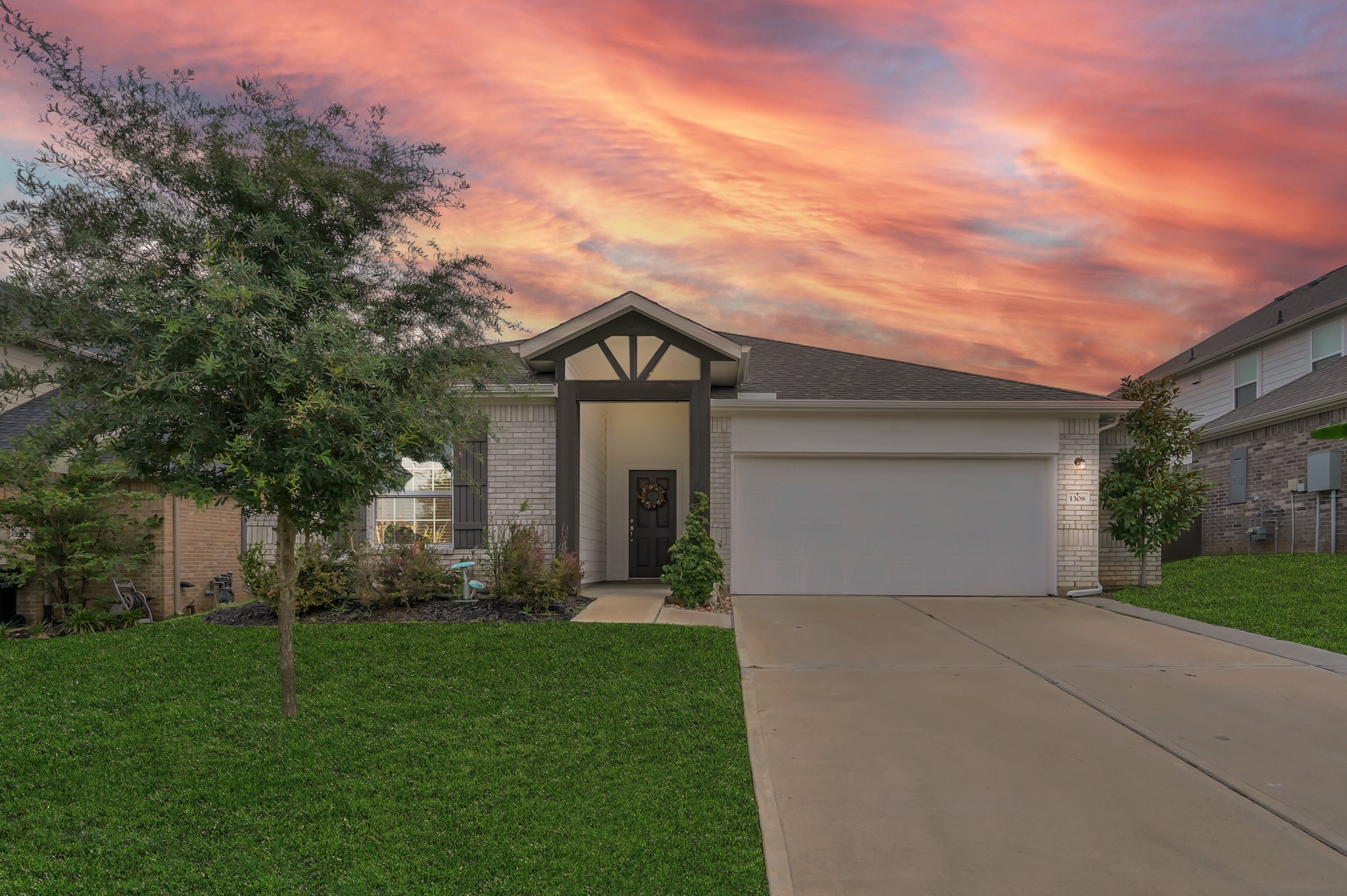 1308 Mainland Shores Lane Property Photo 1