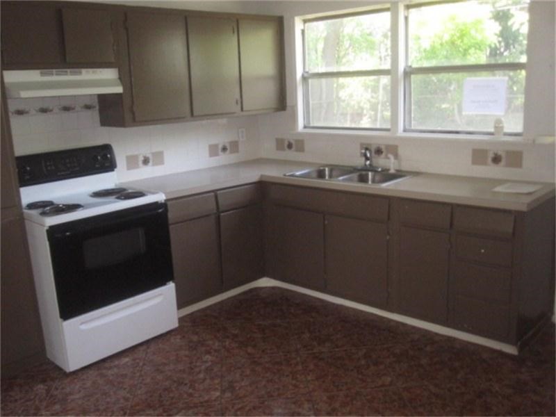5422 Thrush Drive Property Photo 2