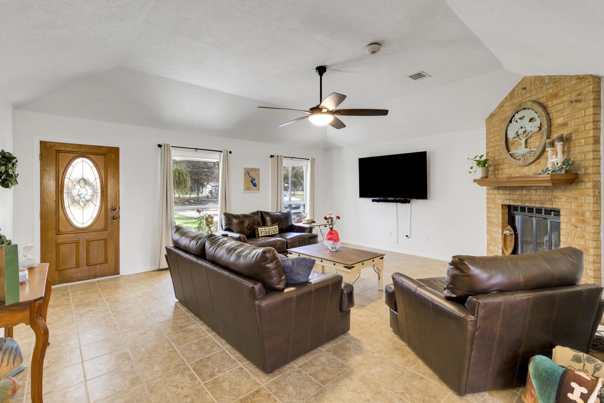 144 Thornton Property Photo 11