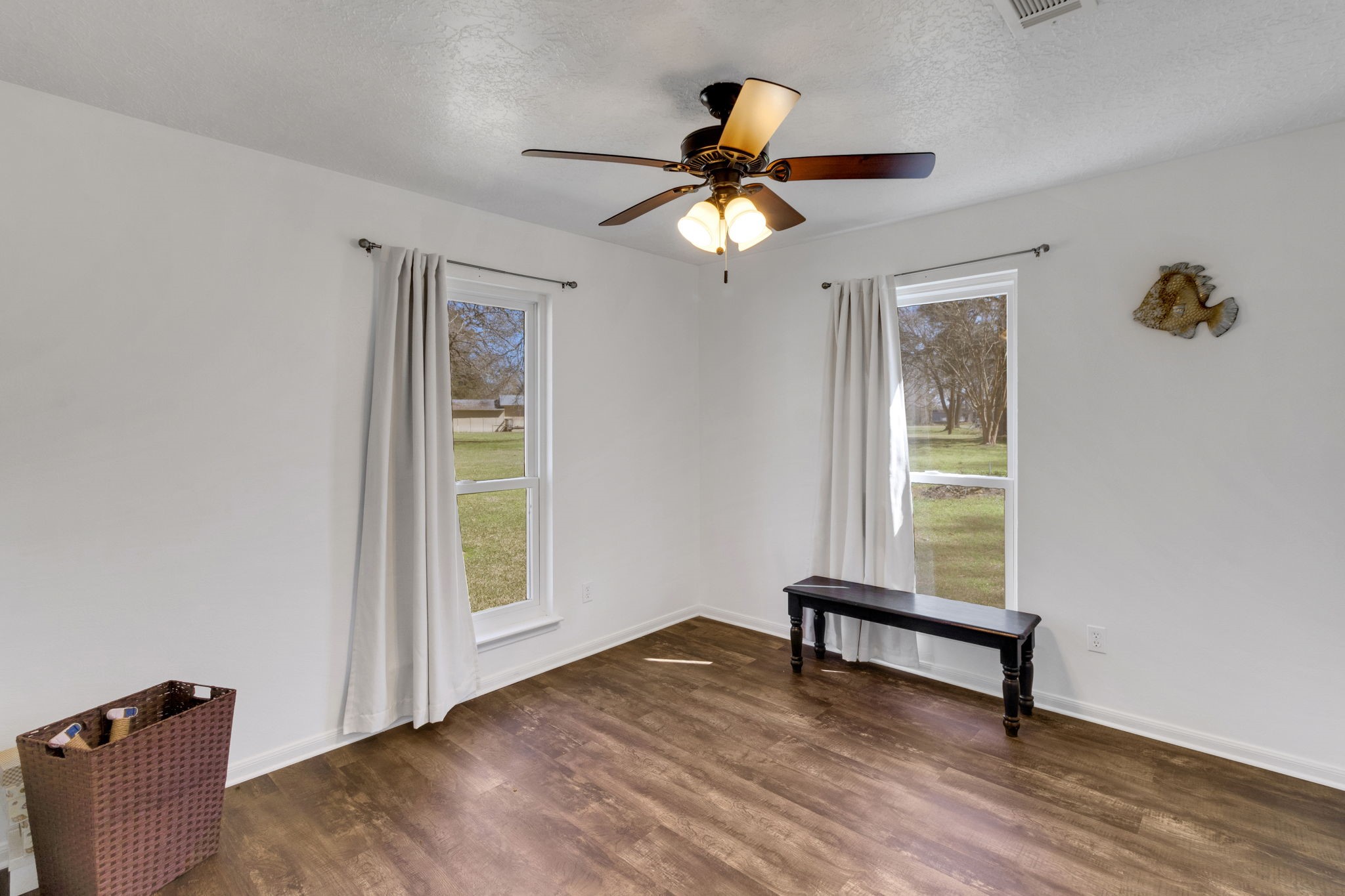 144 Thornton Property Photo 32