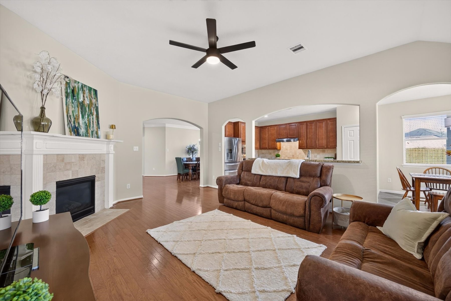 26303 Landover Hills Lane Property Photo 10