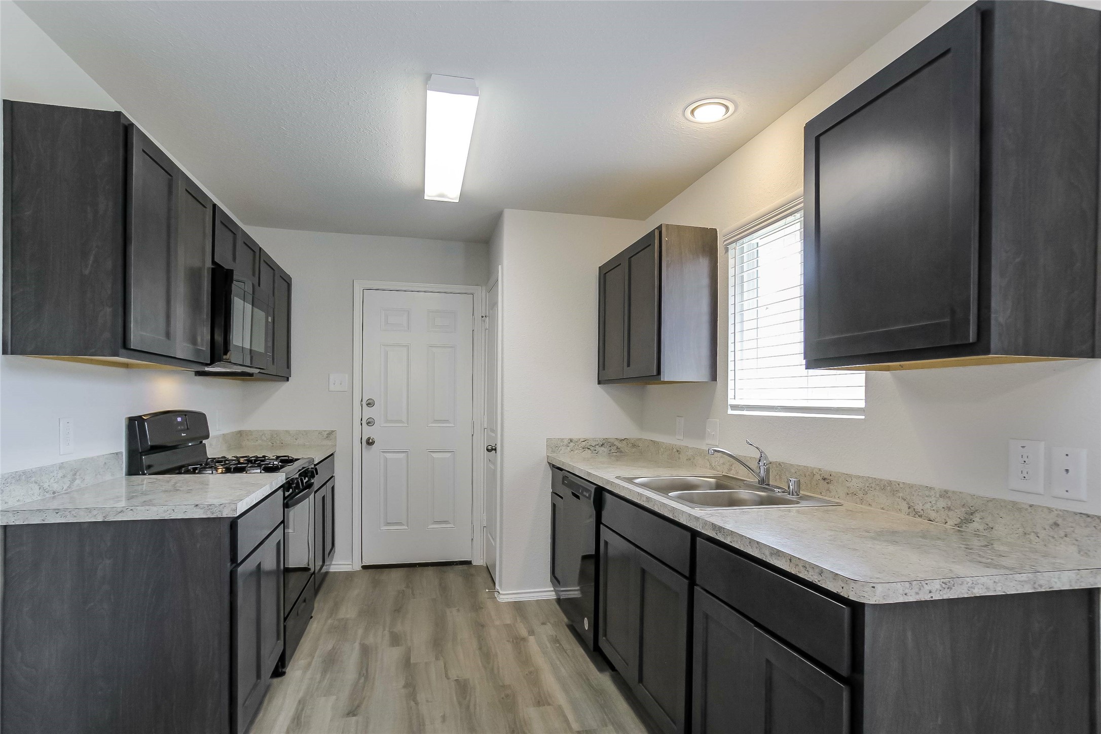 22395 Dominguez Drive Property Photo 3
