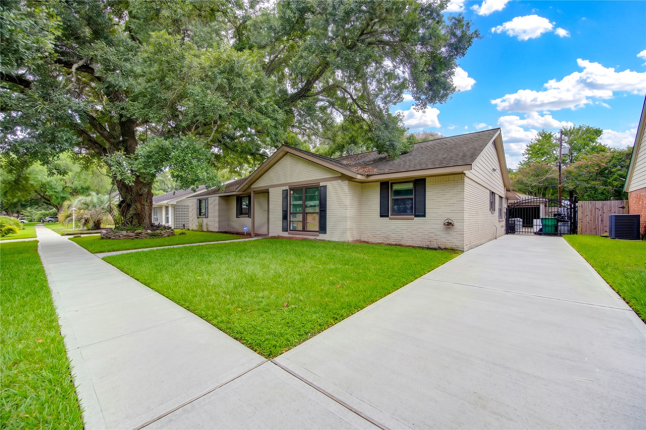 2117 Willow Wisp Drive Property Photo 1