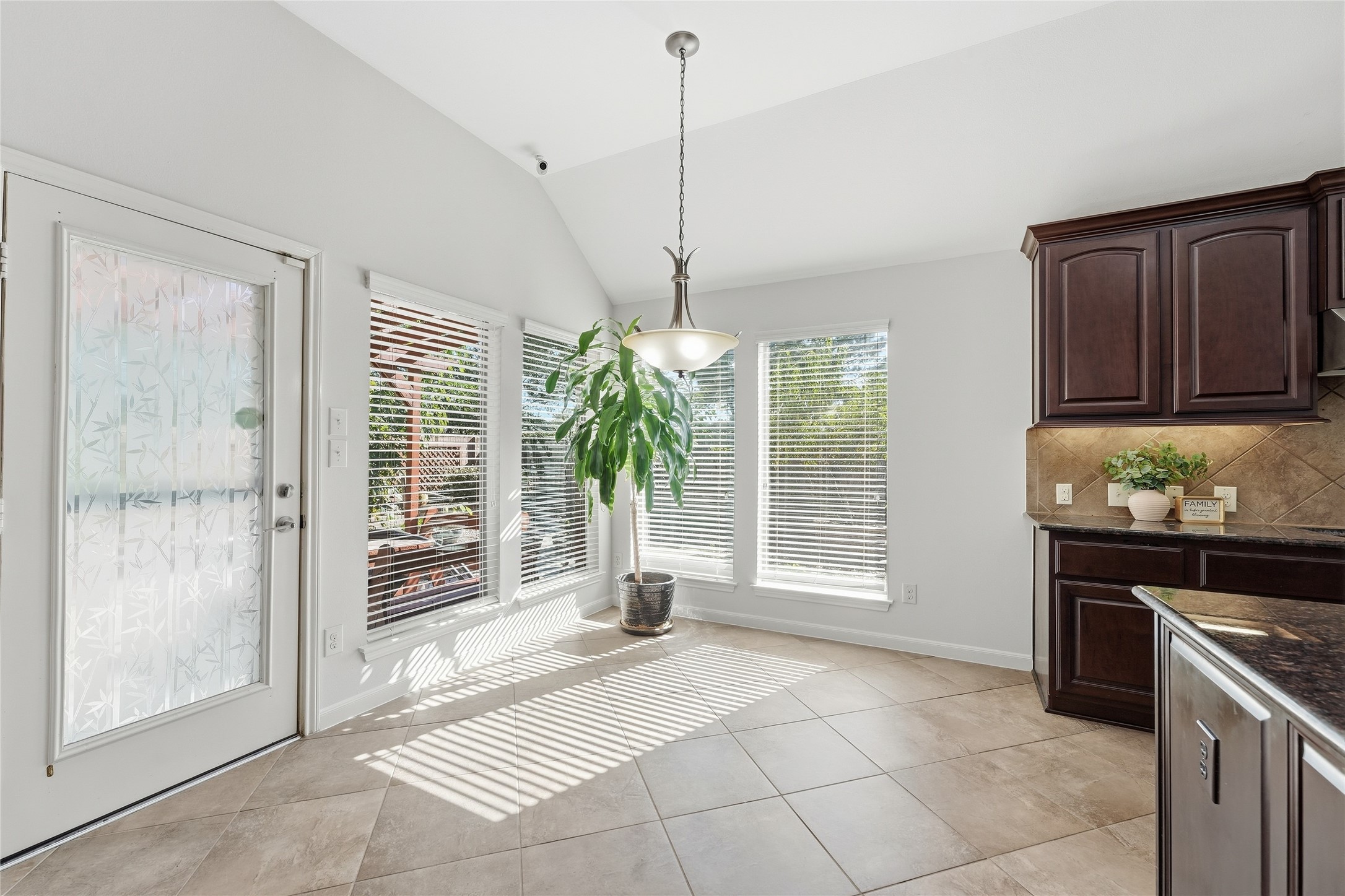 13812 Lakewater Drive Property Photo 10