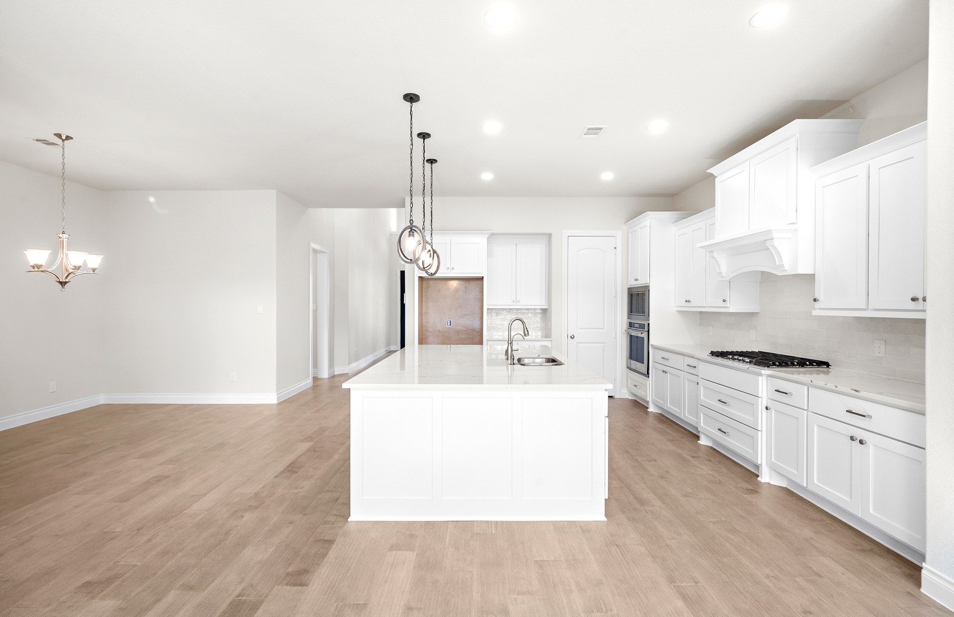 21023 Casting Line Court Property Photo 7