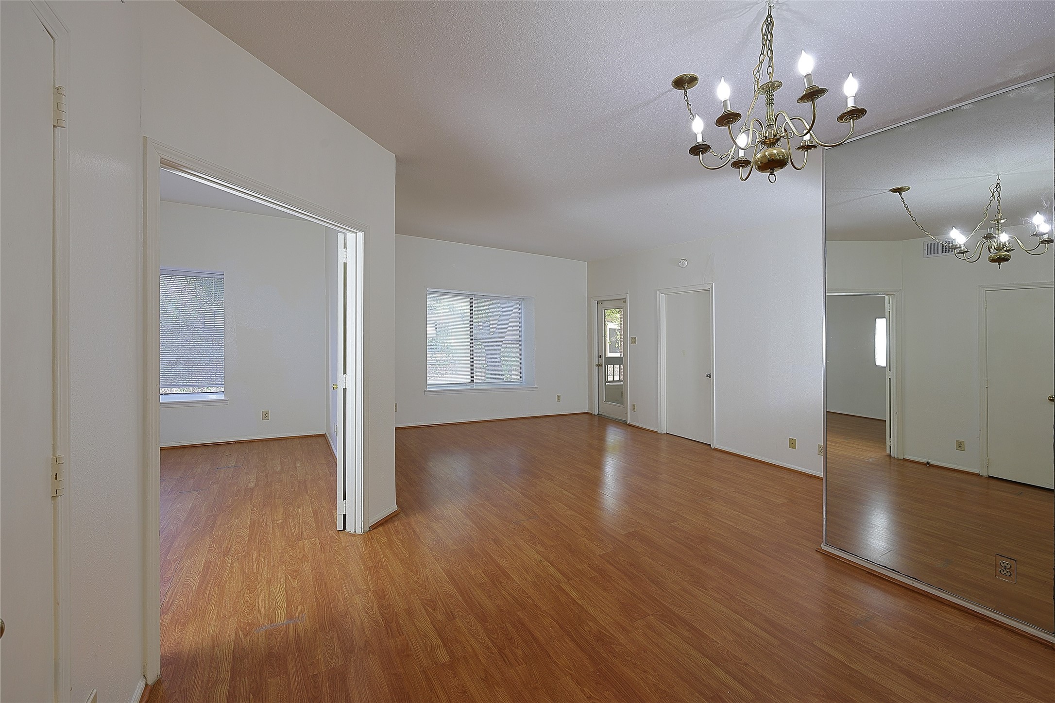 2209 S Braeswood Boulevard 32c Property Photo 3