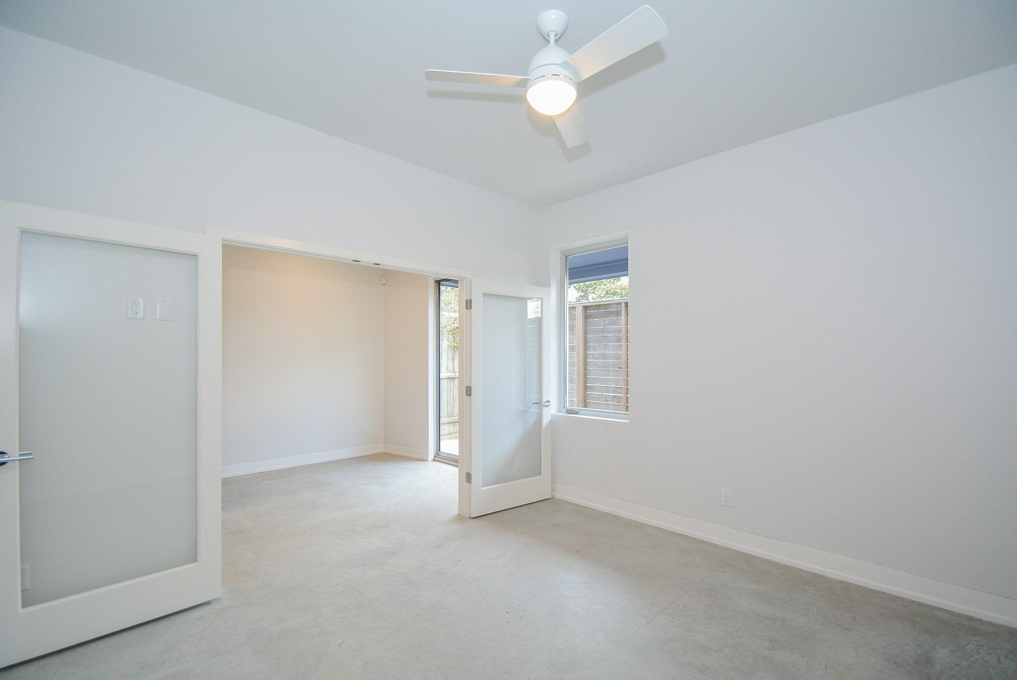 1905 Oakdale Street Property Photo 8