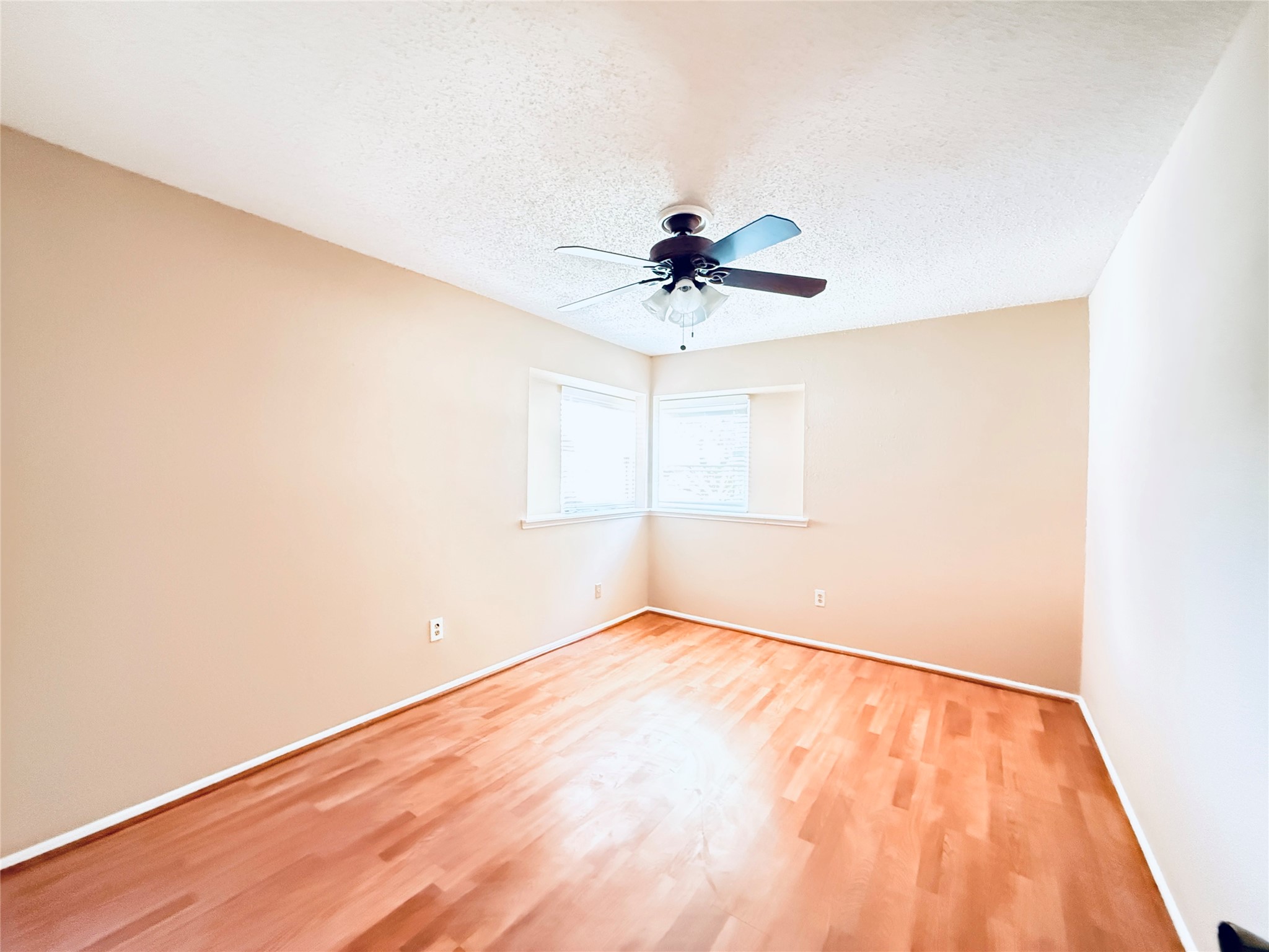 16439 Hickory Knoll Drive Property Photo 12