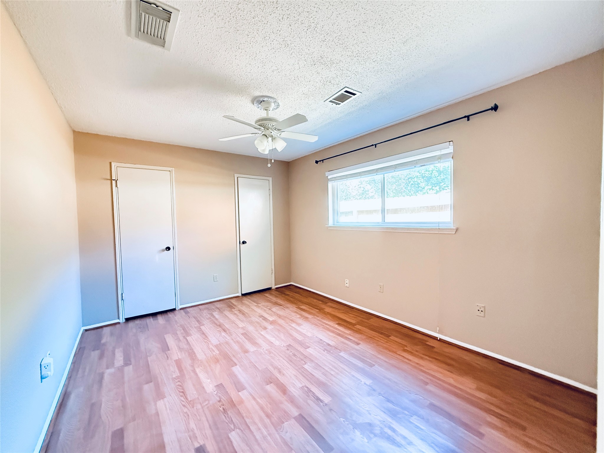 16439 Hickory Knoll Drive Property Photo 13
