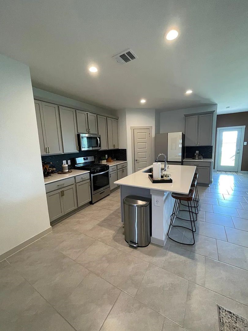 2417 Mar Vista Lane Property Photo 12