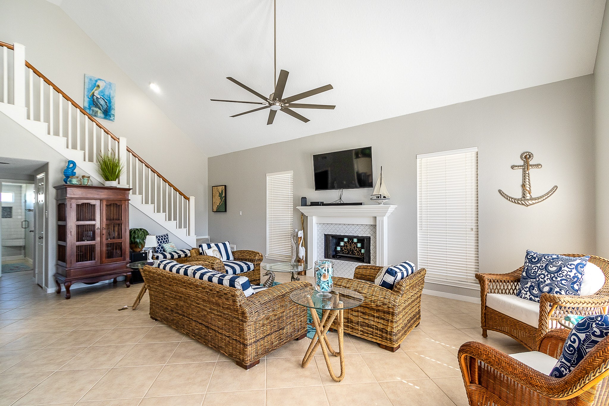 925 Tiki Drive Property Photo 4