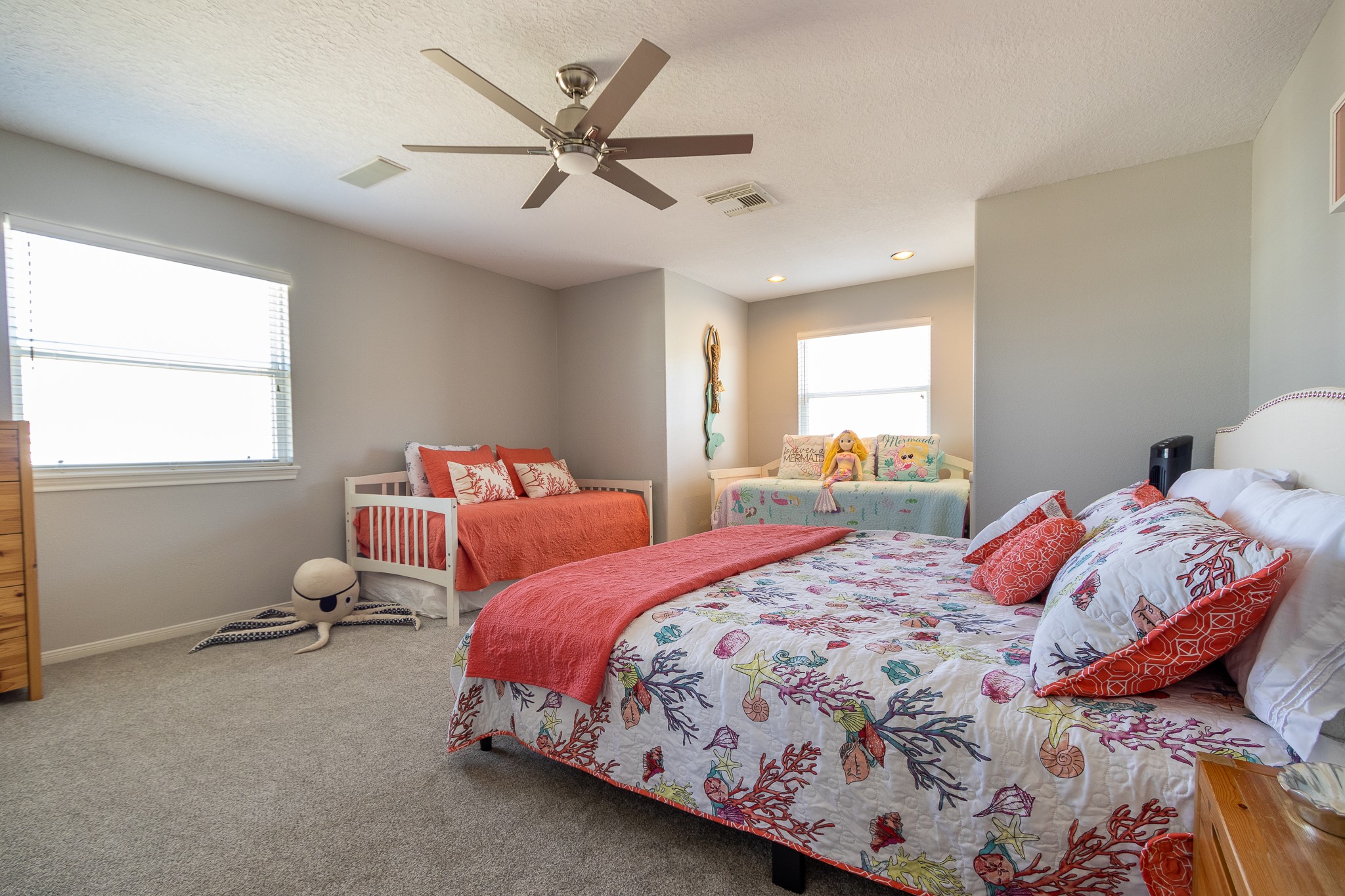 925 Tiki Drive Property Photo 14