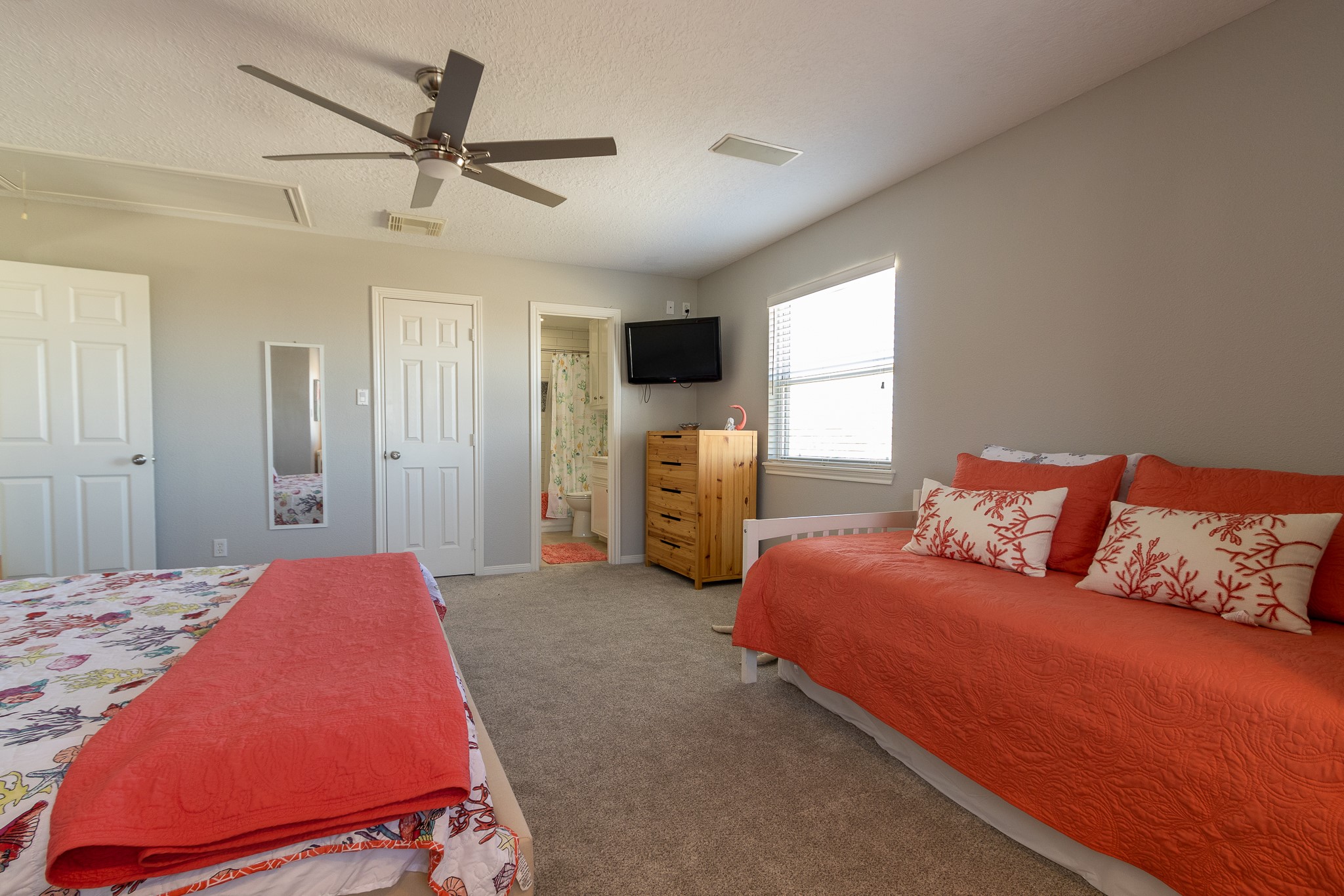 925 Tiki Drive Property Photo 15